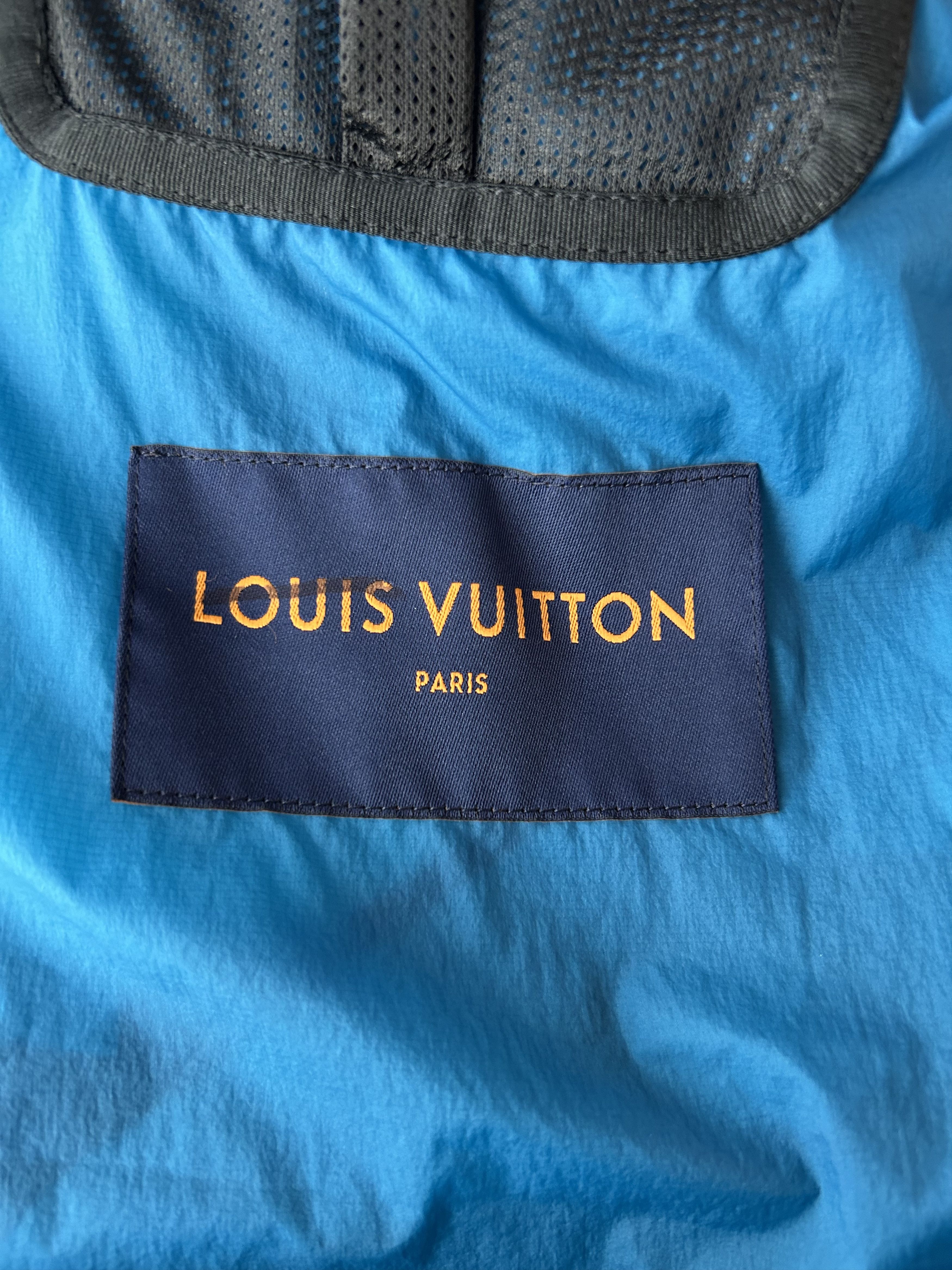 Louis Vuitton Louis Vuitton Blue 2054 Monogram Heat Reactive Puffer Jacket Size US M / EU 48-50 / 2 - 3 Thumbnail