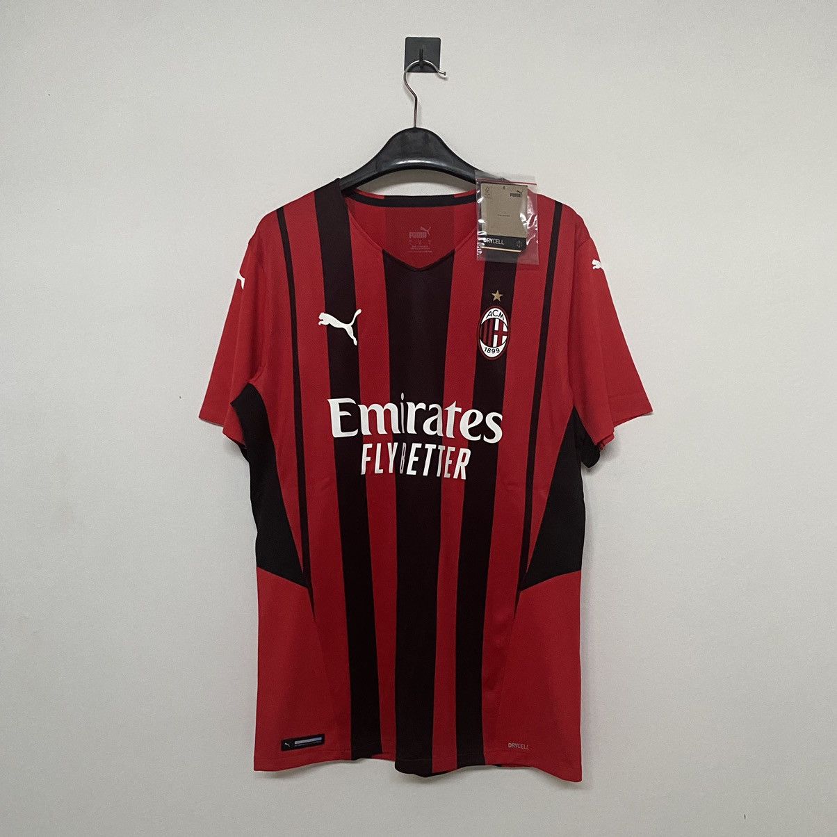 Puma BNWT Player Issue AC Milan 21-22 Home Scudetto Soccer Jersey Size US XL / EU 56 / 4 - 1 Thumbnail