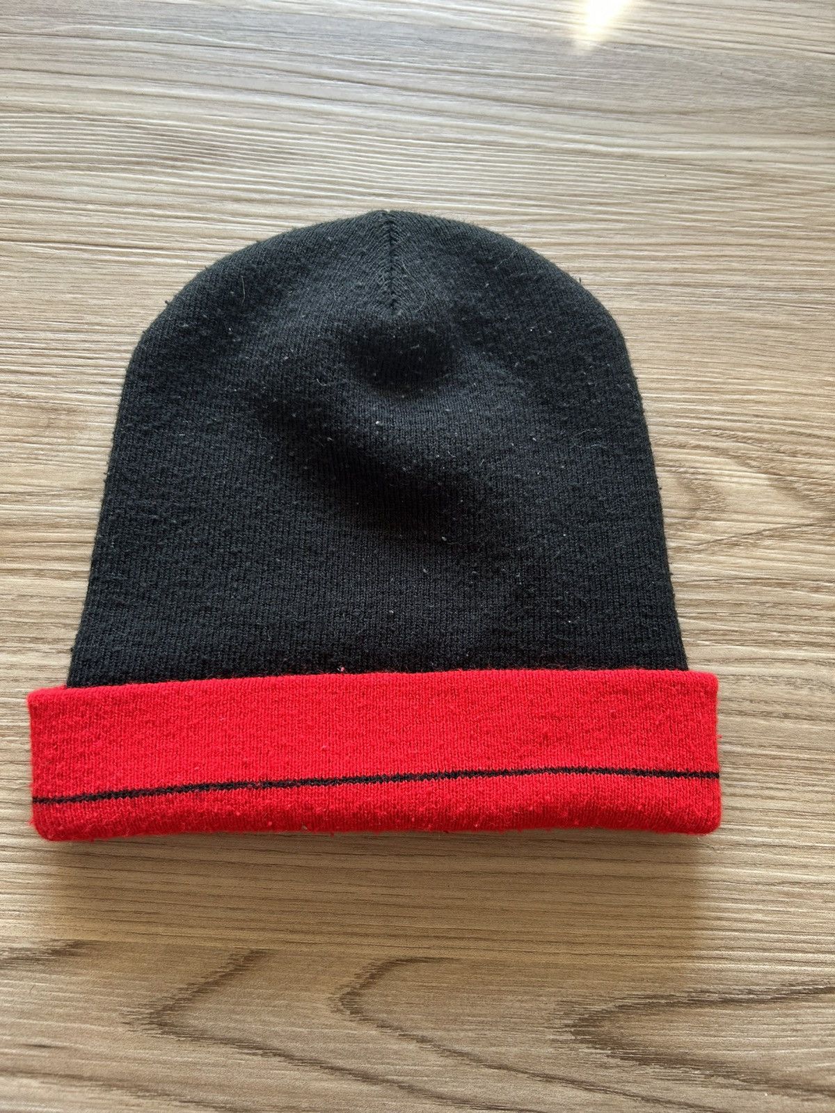 Vintage Vintage Manchester United Embroidered Beanie Black / Red Size ONE SIZE - 2 Thumbnail