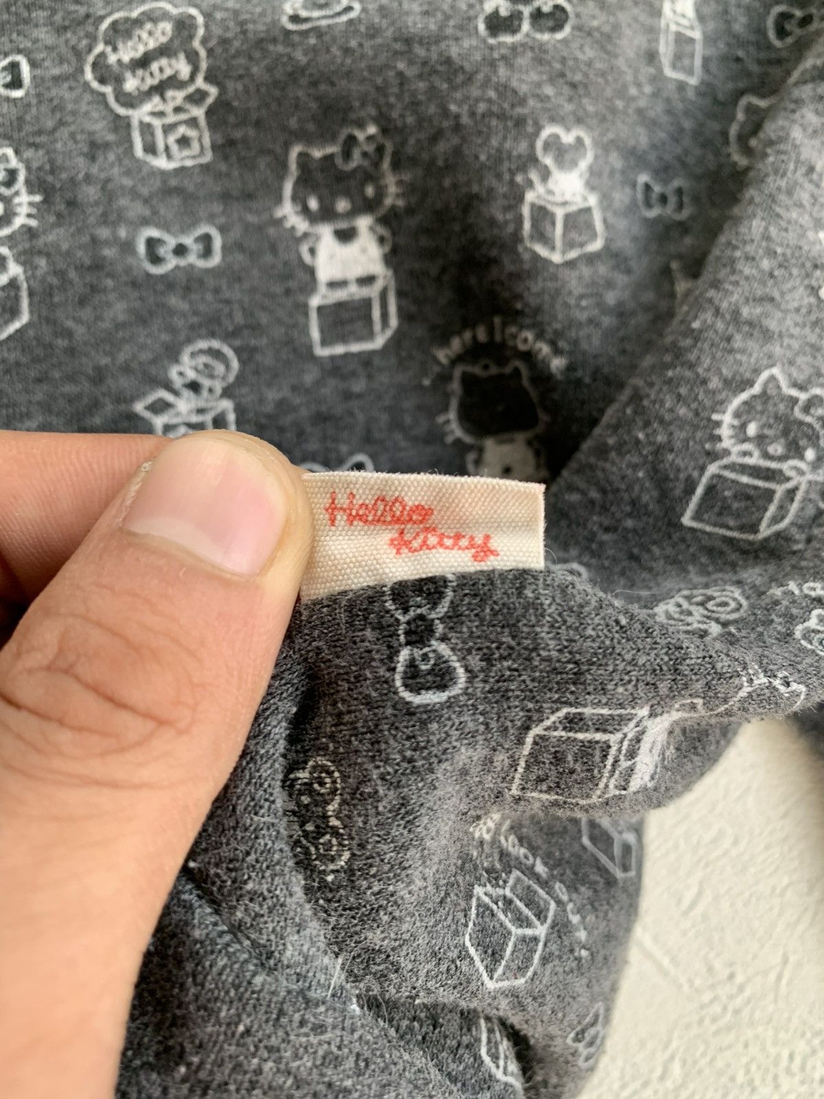 Japanese Brand RARE Hello Kitty Sweatshirt Undercover style Size US M / EU 48-50 / 2 - 10 Thumbnail