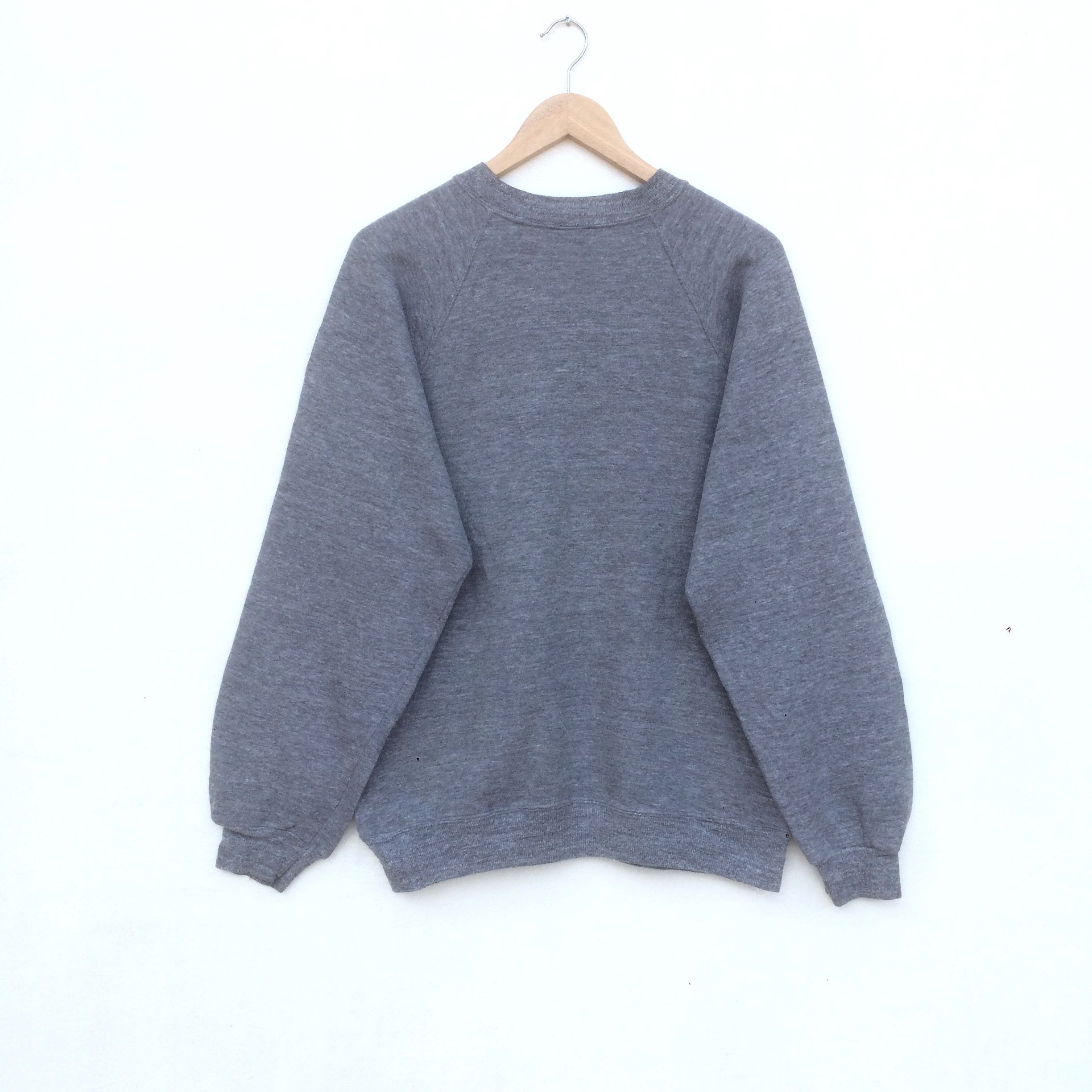 Vintage RARE VINTAGE UNIVERSITY 1986 WISCONSIN CREWNECK JUMPER Size US M / EU 48-50 / 2 - 4 Thumbnail
