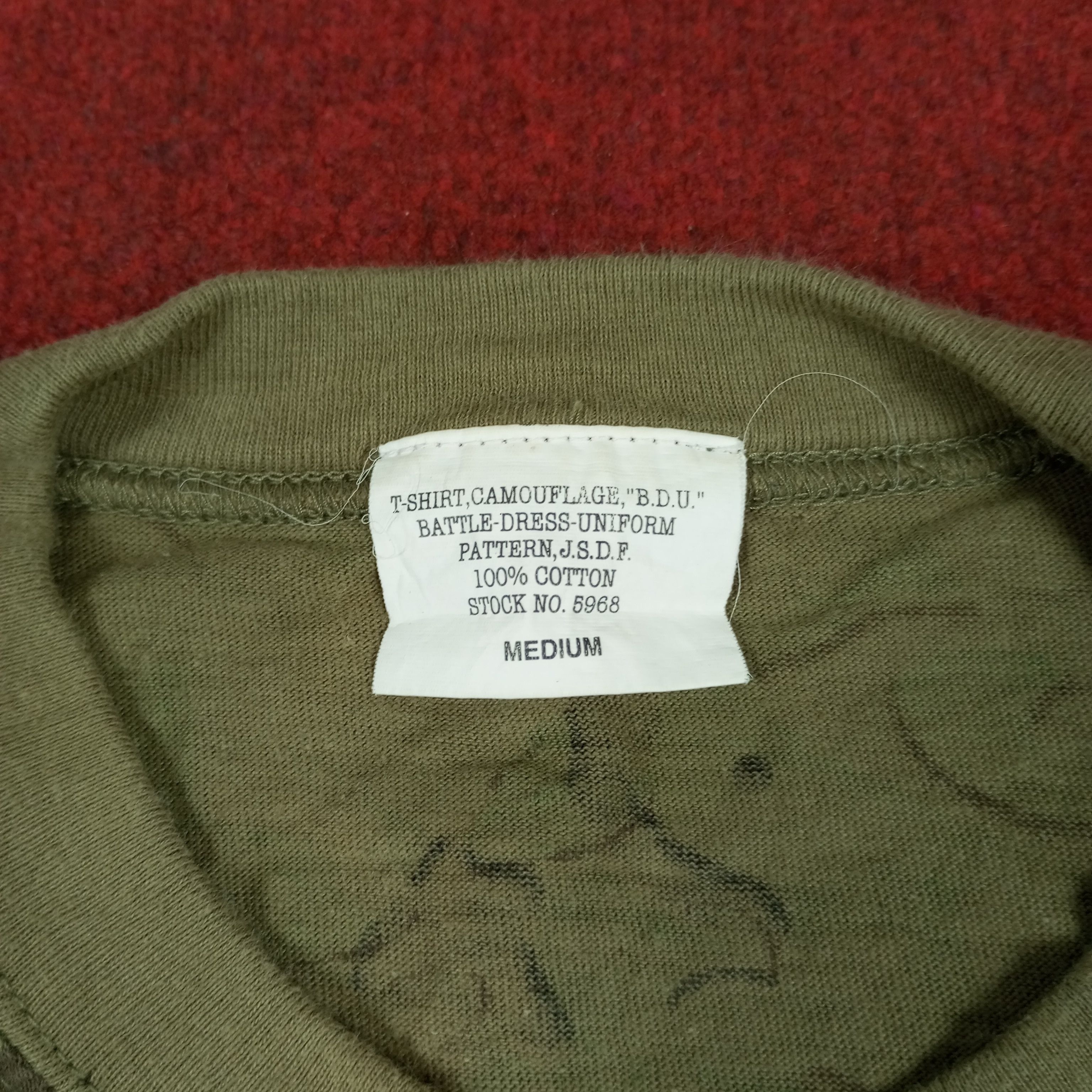 Vintage Camo Design Tshirt Army Military Style Size US M / EU 48-50 / 2 - 4 Thumbnail