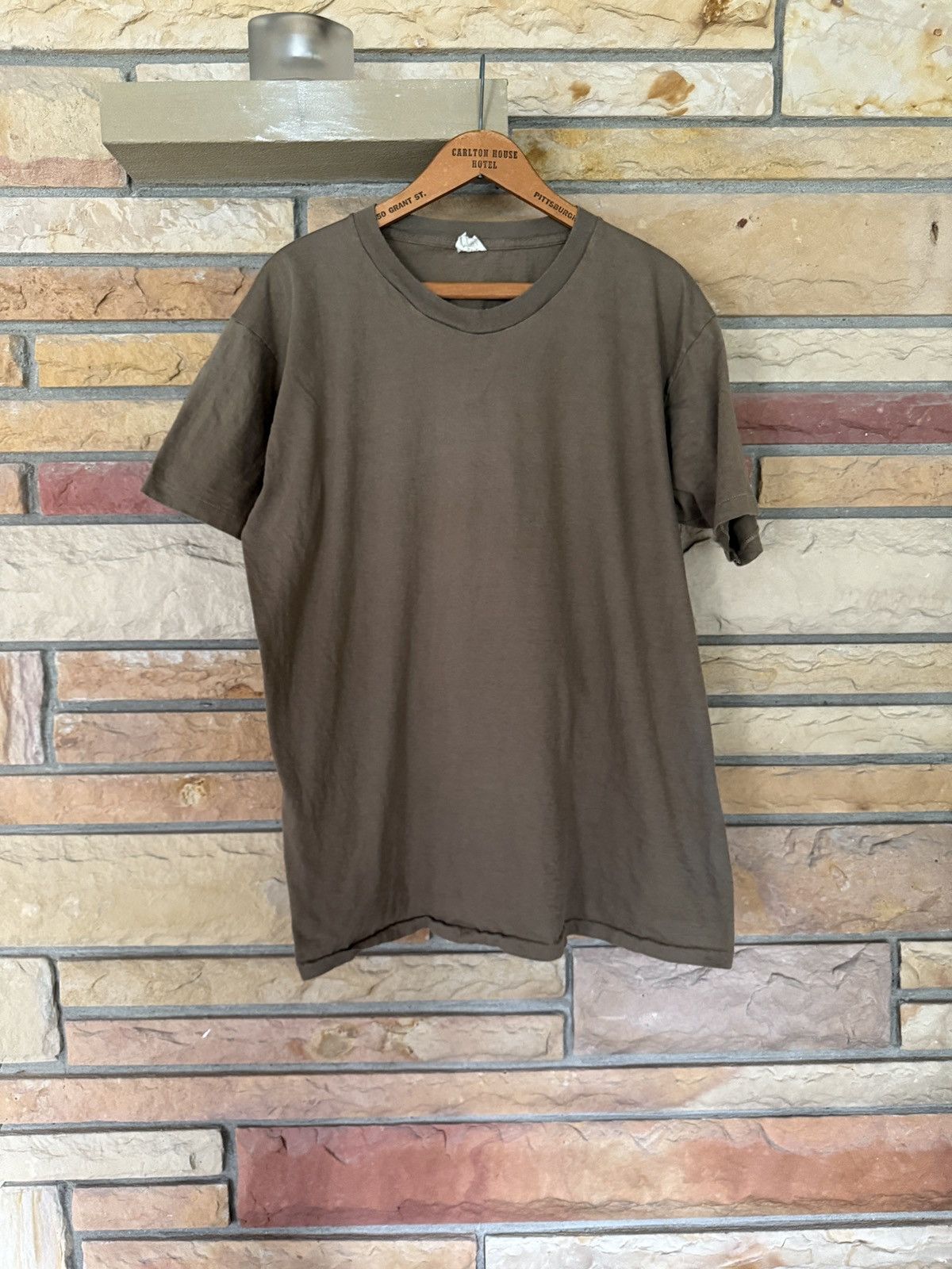 Vintage Vintage 80s US Army Military Blank Brown Tee Size US XL / EU 56 / 4 - 1 Thumbnail