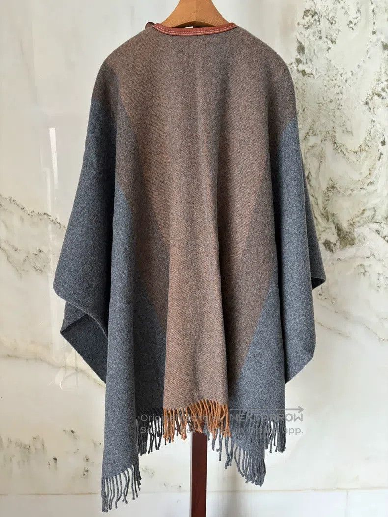 Hermes Hermes Classic Cloak Size M / US 6-8 / IT 42-44 - 4 Thumbnail