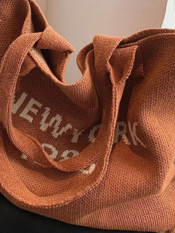 Japanese Brand TOTE BAG VINTAGE GRAPHIC CROCHET NEW YORK Size ONE SIZE - 2 Thumbnail