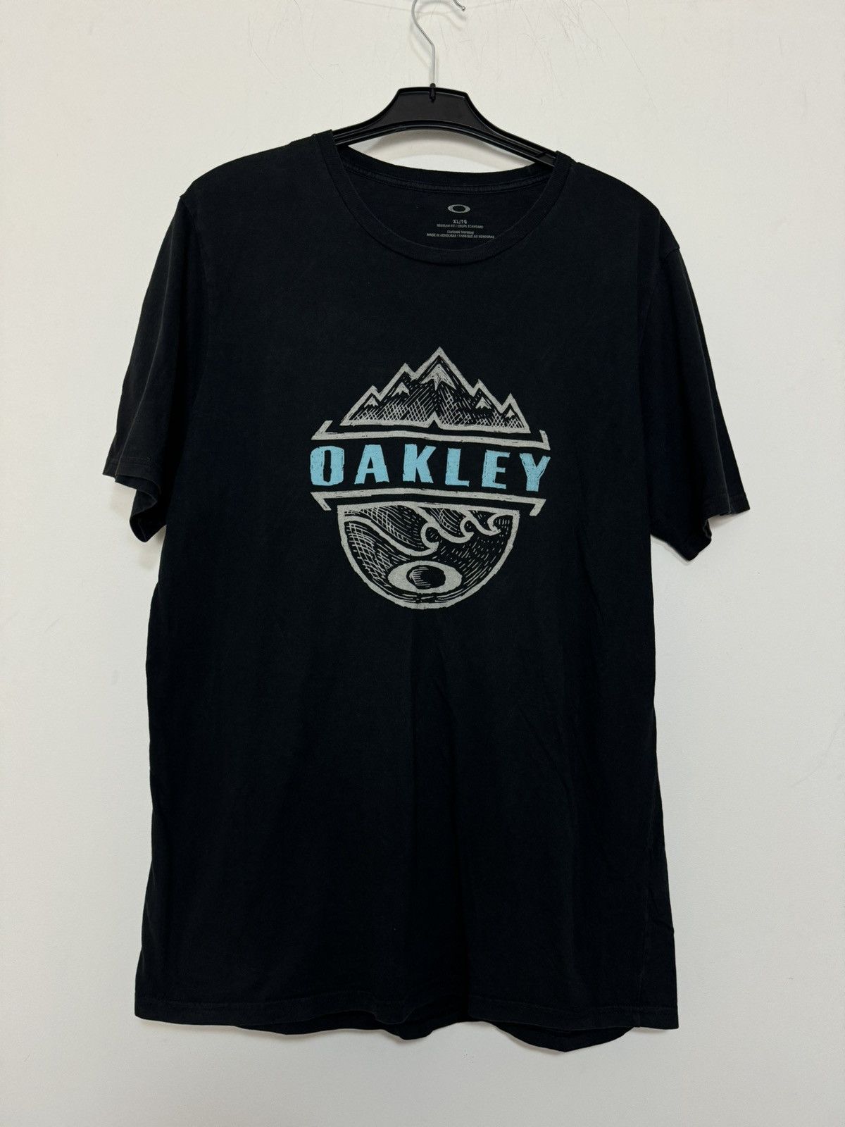 Oakley Oakley tee outdoor gorpcore style streetwear Size US XL / EU 56 / 4 - 1 Thumbnail