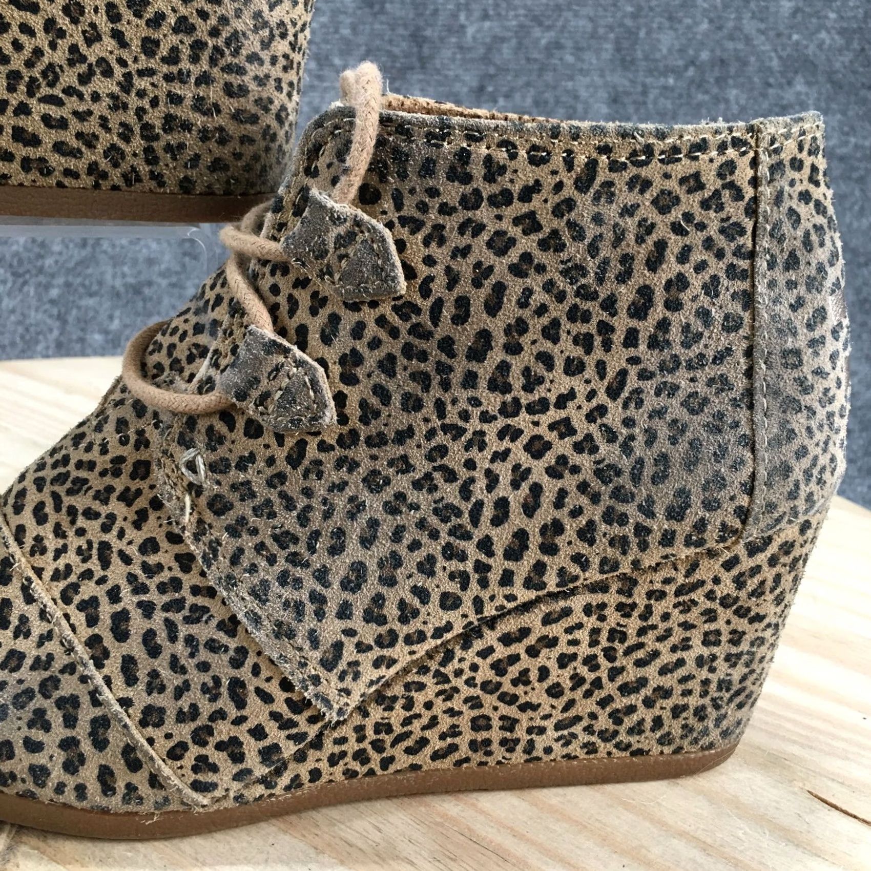 Toms Toms Kala Desert Lace Up Wedge Ankle Bootie Boots Brown Suede Womens 7 Leather Upper Suede Shaft Ankle Bootie Size US 7 / IT 37 - 3 Thumbnail