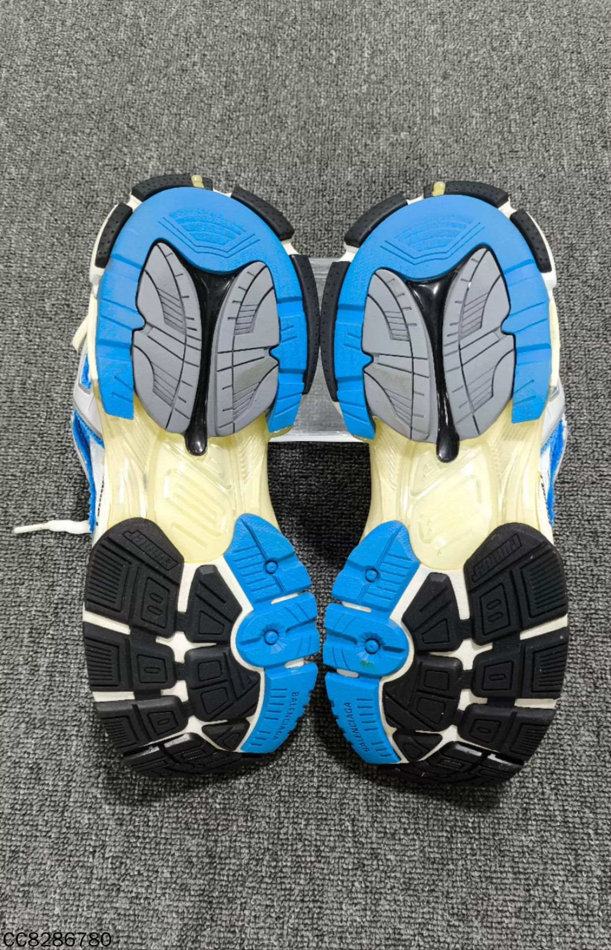 Balenciaga Balenciaga Blue White Runner Sneakers 40 Size US 7 / EU 40 - 6 Thumbnail