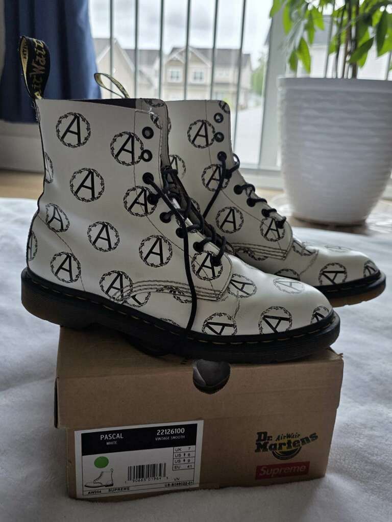 Supreme × Undercover Supreme x Undercover Dr. Martens Size US 8 / EU 41 - 3 Thumbnail