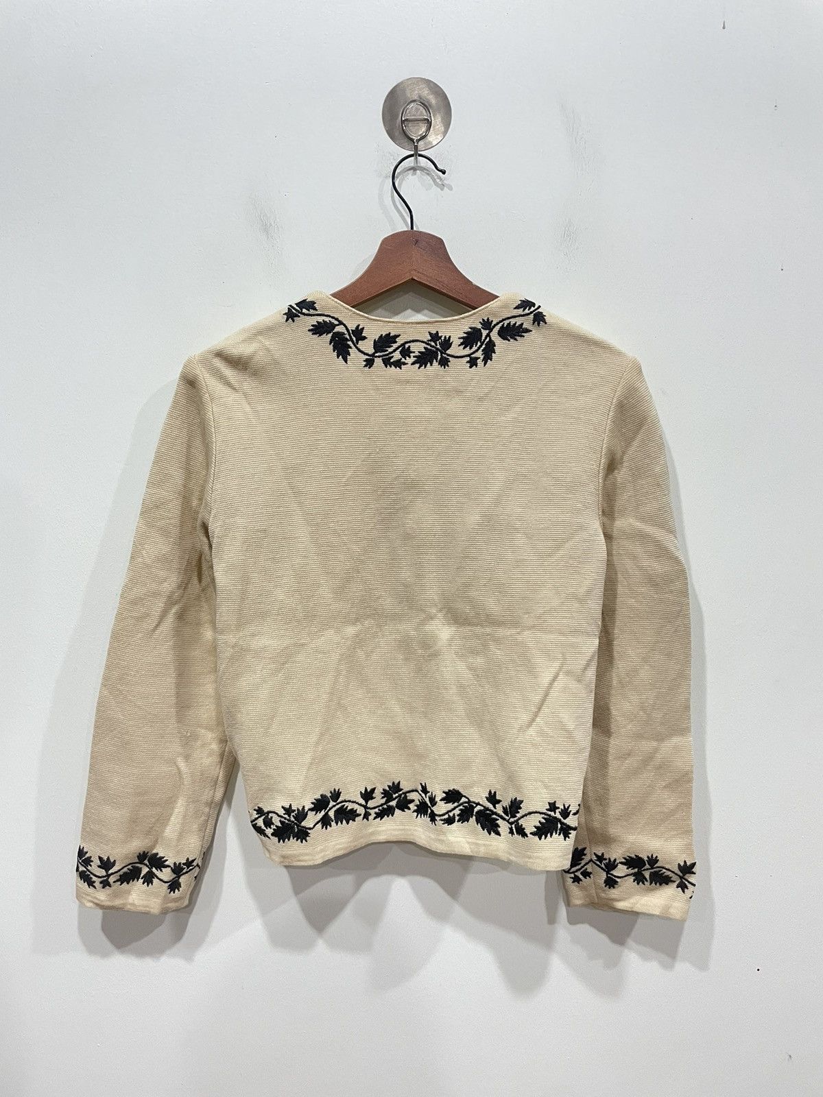 Yves Saint Laurent Yves Saint Laurent Sweater Embroidered Size M / US 6-8 / IT 42-44 - 2 Thumbnail