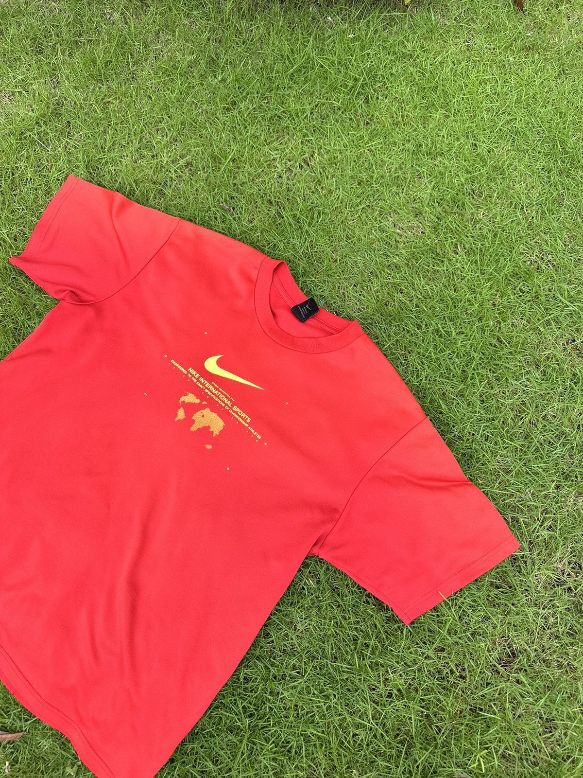 Nike × Vintage NIKE VINTAGE BIG LOGO STREETWEAR T-SHIRT Size US XL / EU 56 / 4 - 2 Thumbnail