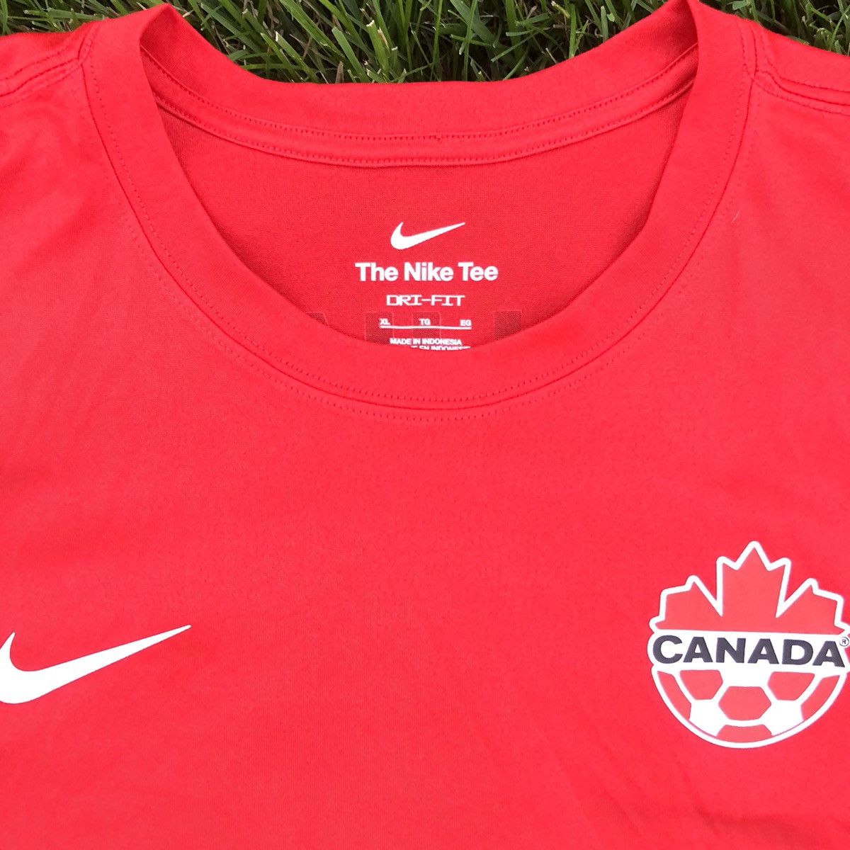 Nike Canada Alphonso Davies #19 Nike shirt Size US XL / EU 56 / 4 - 4 Thumbnail