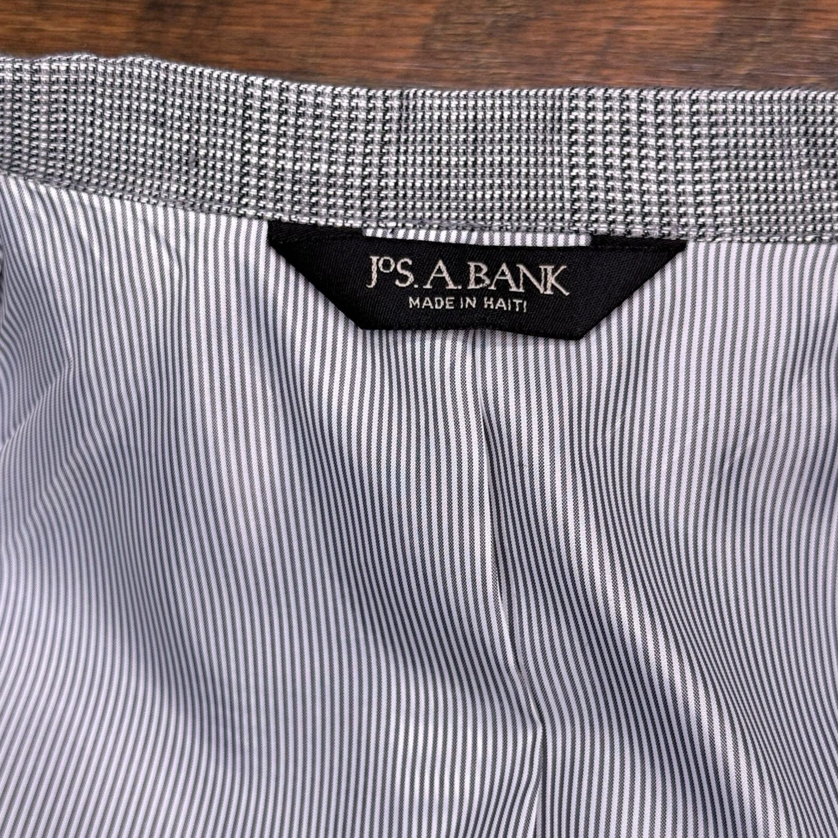 Jos. A. Bank Jos. A. Bank Blazer 44R Gray Linen Wool Houndstooth Plaid Sport Coat Men Regular Blazer/Coat Notch Lining Acetate Plaid Vintage? No Size 44R - 5 Thumbnail