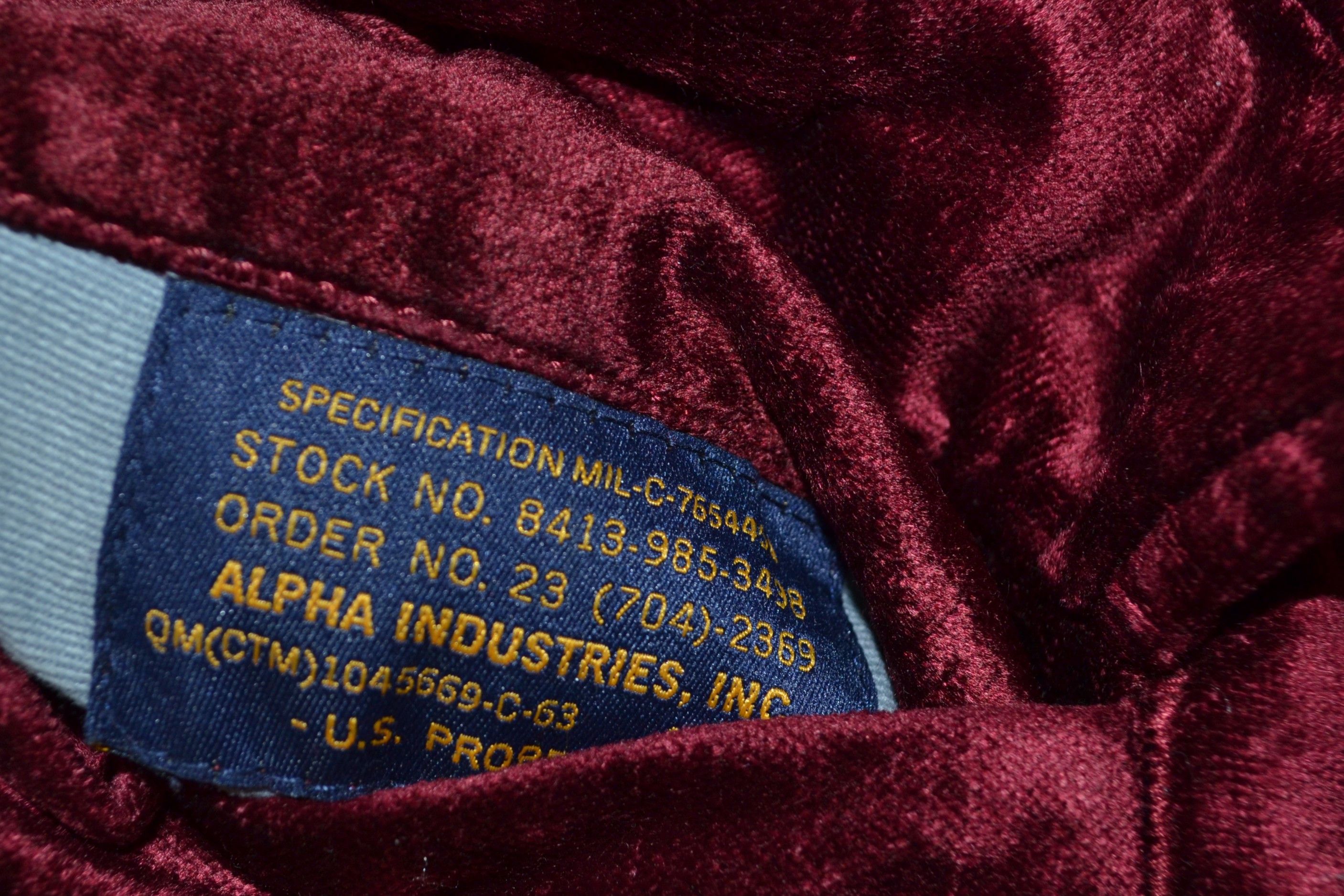 Alpha Industries Alpha Industries L Velvet Red Burgundy MA-1 Bomber Size US L / EU 52-54 / 3 - 12 Thumbnail