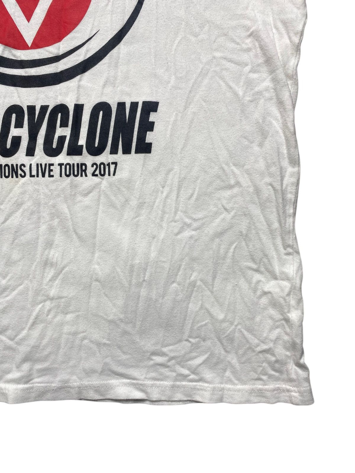 Japanese Brand VINTAGE JAPANESE BRAND BAND TEE MAD CYCLONE LIVE TOUR 2017 Size US M / EU 48-50 / 2 - 5 Thumbnail