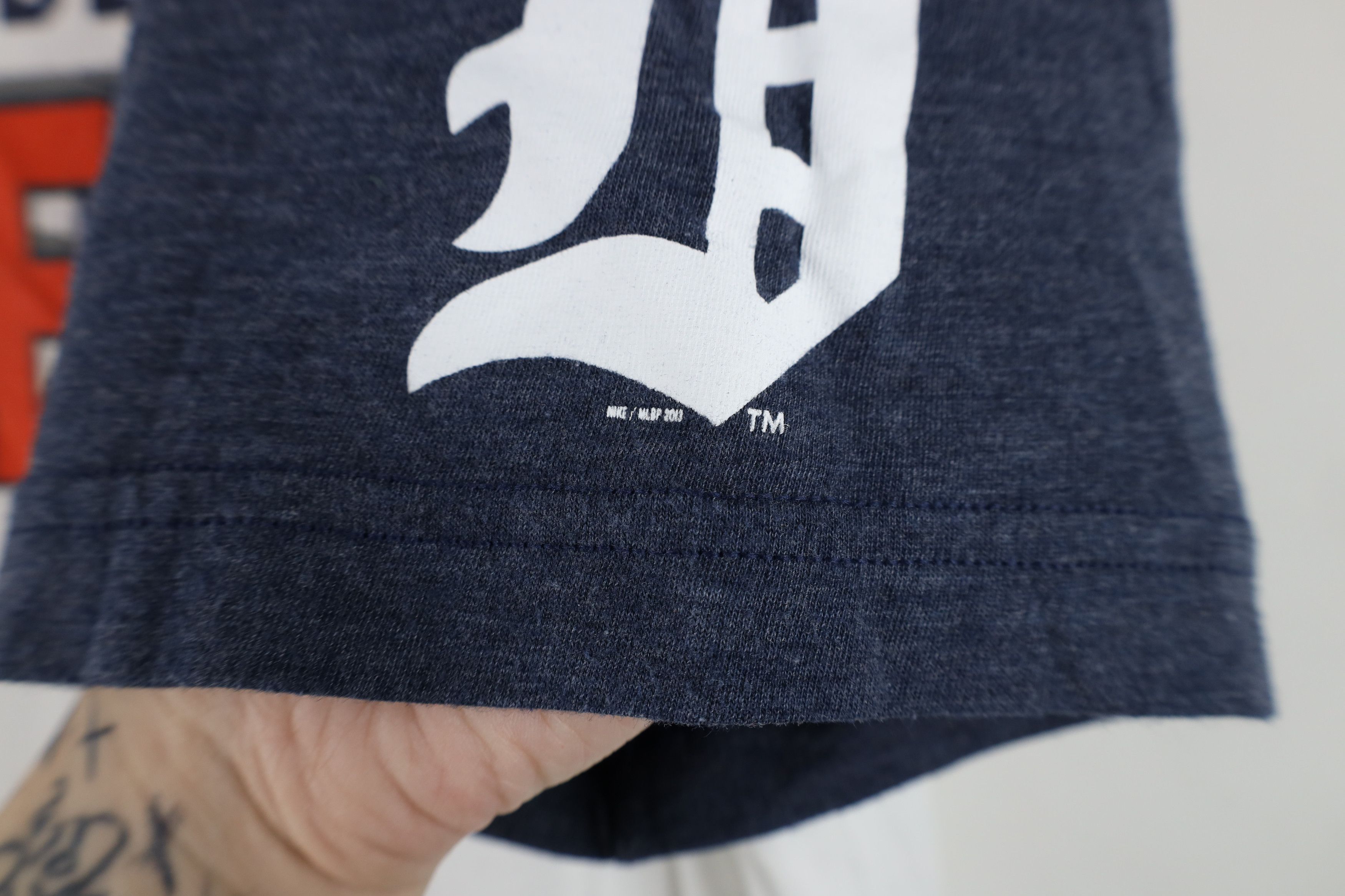 Nike Vintage Y2K Nike Tigers Baseball Raglan Jersey T-Shirt Size US XL / EU 56 / 4 - 5 Thumbnail