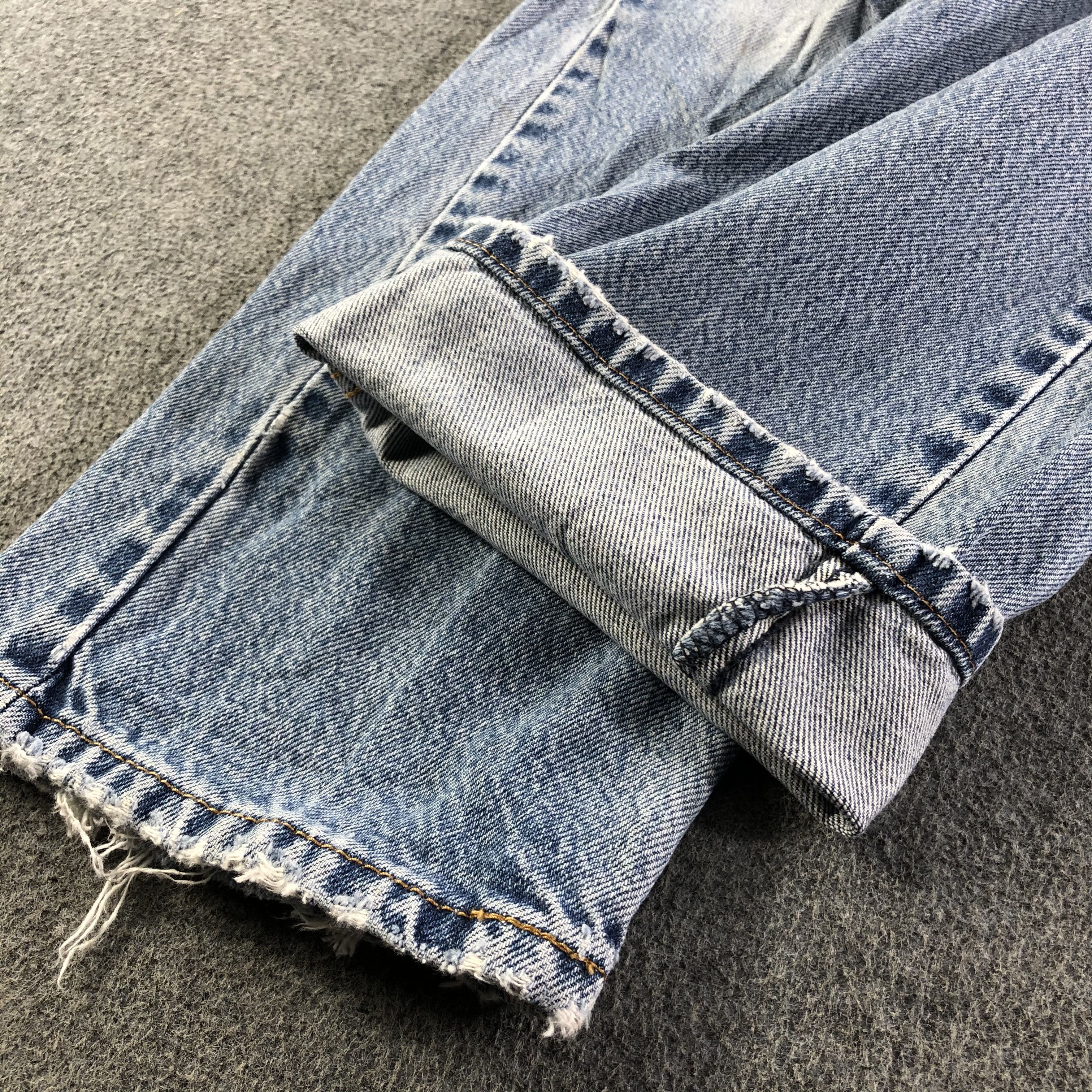 Levi's Vintage Blue Wash Levis 505 Jeans-J3212 Size US 35 - 7 Thumbnail