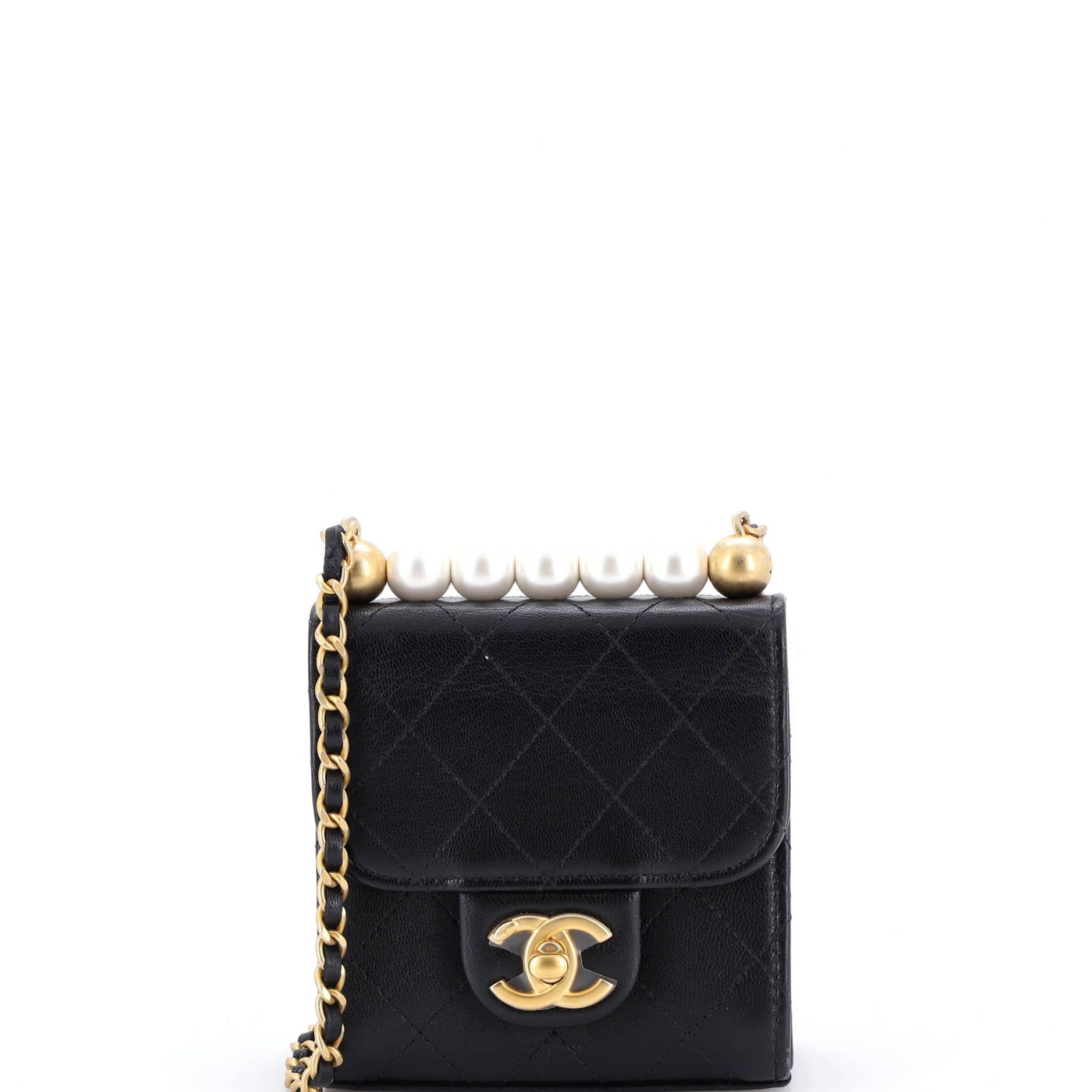 Chanel Chic Pearls Flap Clutch with Chain Size ONE SIZE - 1 Thumbnail