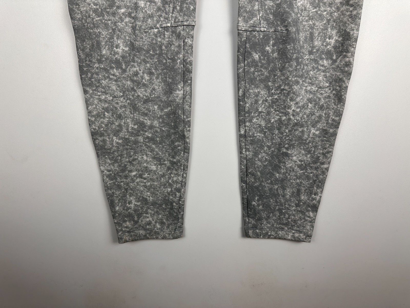 Lululemon Lululemon Textured Tech Pant Mens Grey Size M Size US 32 / EU 48 - 4 Thumbnail