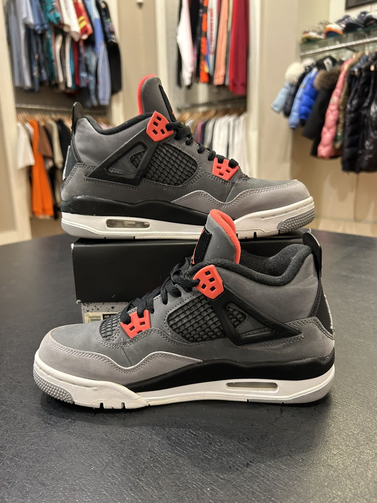Jordan Brand Jordan 4 Retro Size US 6 / EU 39 - 2 Thumbnail