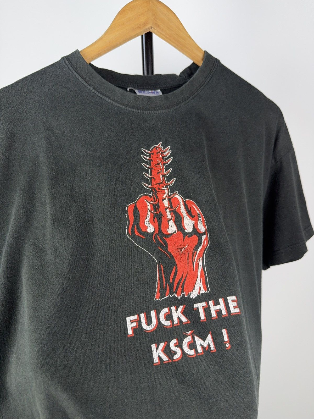 Vintage Vintage 90s rare Fuck The Komunism KSCM Tee Shirt Size US XL / EU 56 / 4 - 3 Thumbnail