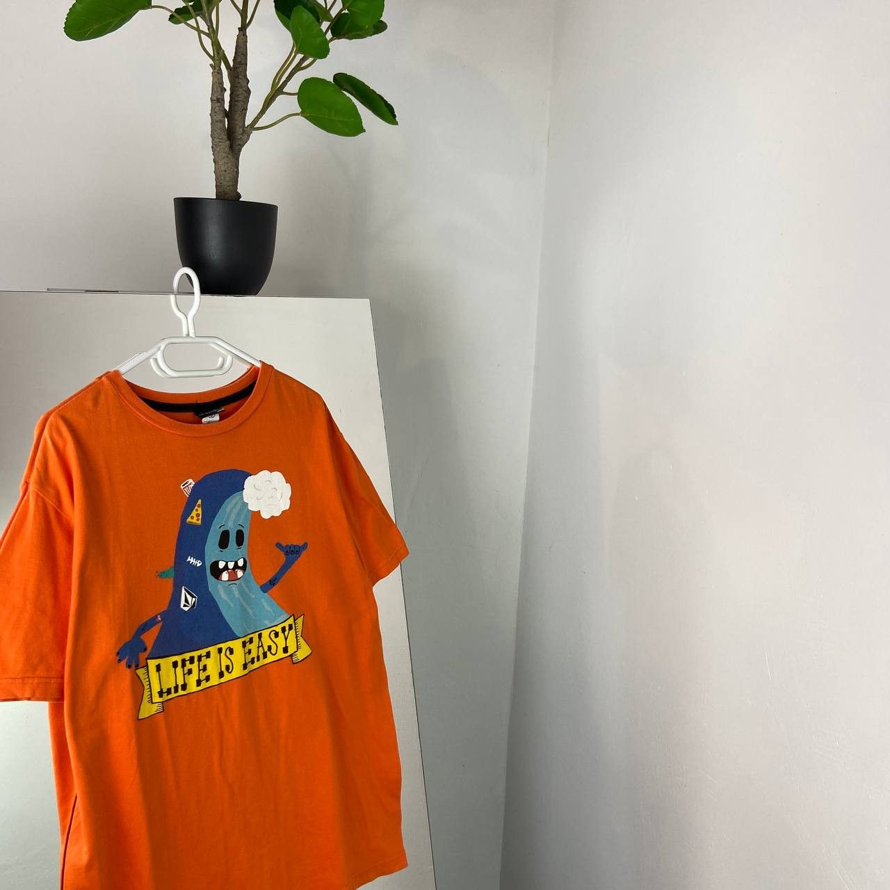 Volcom Volcom Life Is Easy Patrick Carrie T-Shirt Crazy Y2K Size US L / EU 52-54 / 3 - 1 Thumbnail