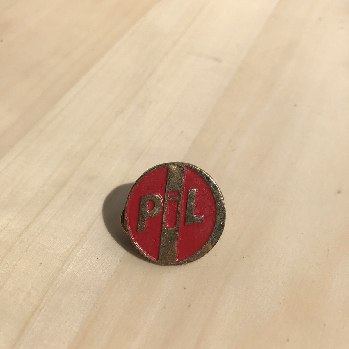 Band Tees × Designer PIL Public Image Limited Red and brass Limited Pin Enamel Size ONE SIZE - 15 Thumbnail
