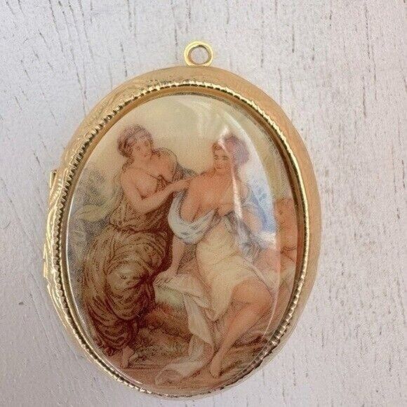 Other Vintage Enamel & Gold Tone Oval Locket Pendant Victorian Edw Size ONE SIZE - 1 Thumbnail