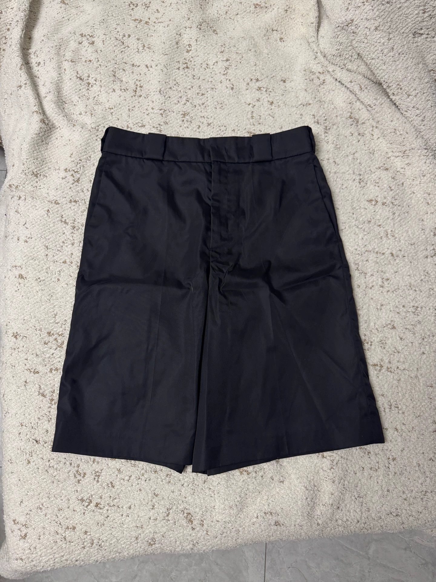 Prada Prada New Without Tags 38 Shorts Size 26" / US 2 / IT 38 - 2 Thumbnail