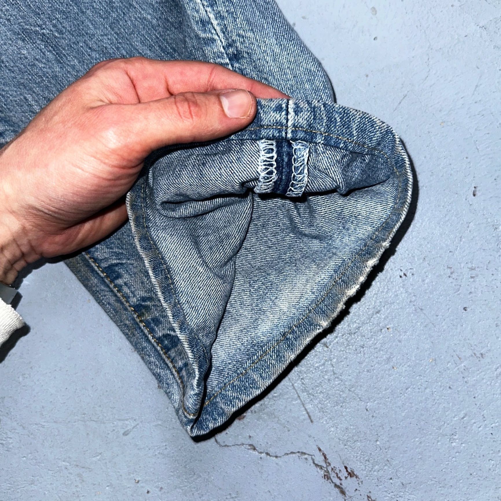 Levi's Levis 501 Vintage Y2K Straight Jeans 34x34 34 Inseam Blue Light Wash 90s Mens Levi's 501 Series Jeans Size US 34 / EU 50 - 4 Thumbnail