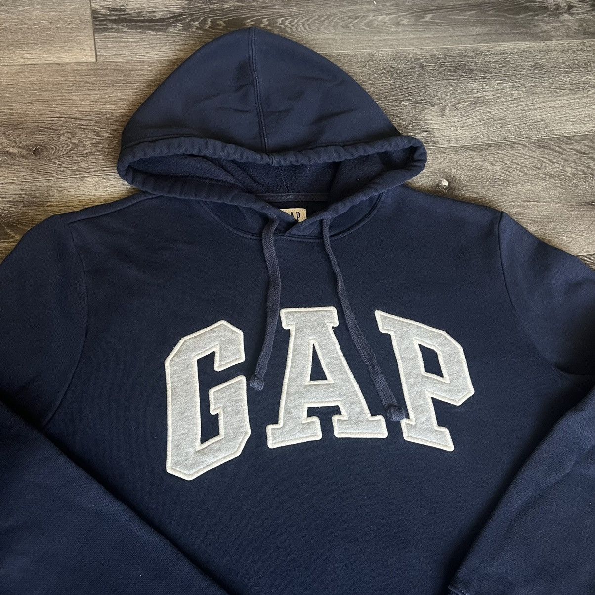 Gap Vintage Y2K GAP Classic Arch Logo Embroidery Pullover Hoodie Size US M / EU 48-50 / 2 - 2 Thumbnail