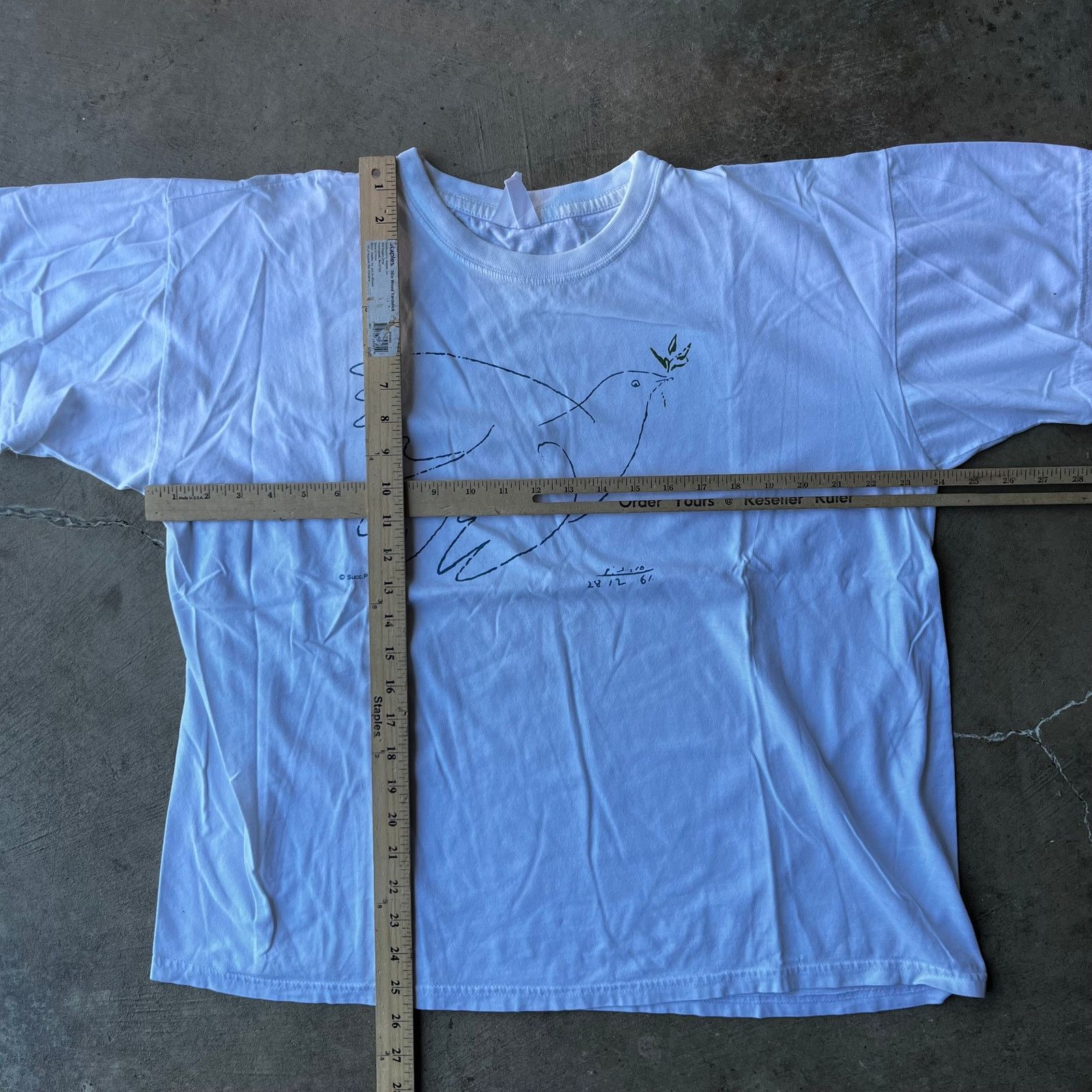 Vintage VINTAGE PABLO PICASSO DOVE OF PEACE BIRD ART SHIRT MENS L Size US L / EU 52-54 / 3 - 4 Thumbnail