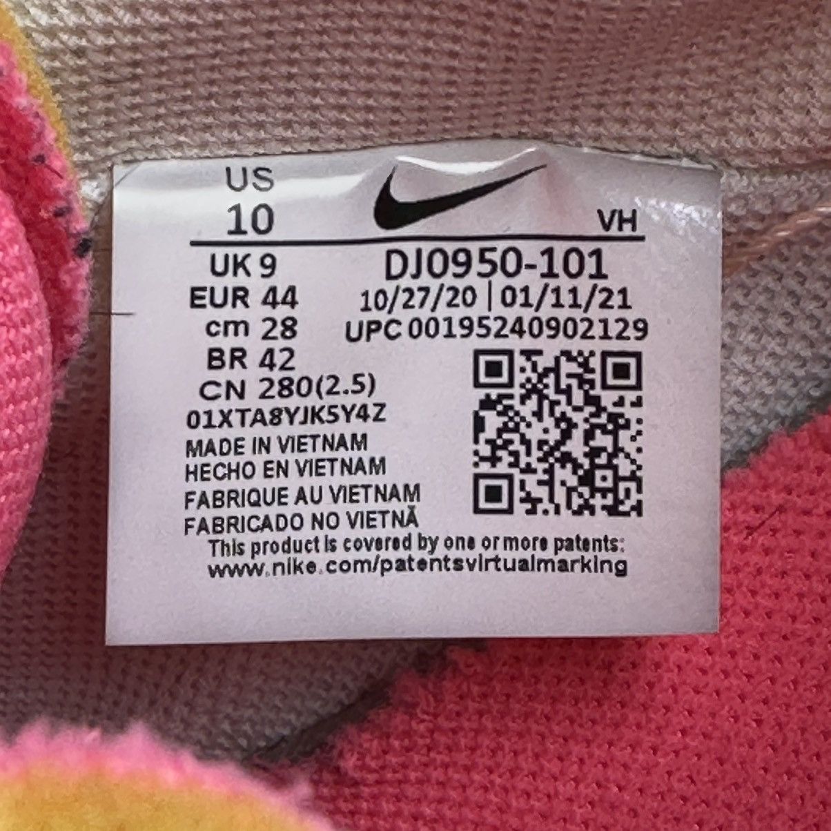 Off-White Nike Dunk Low Lot 15 of 50