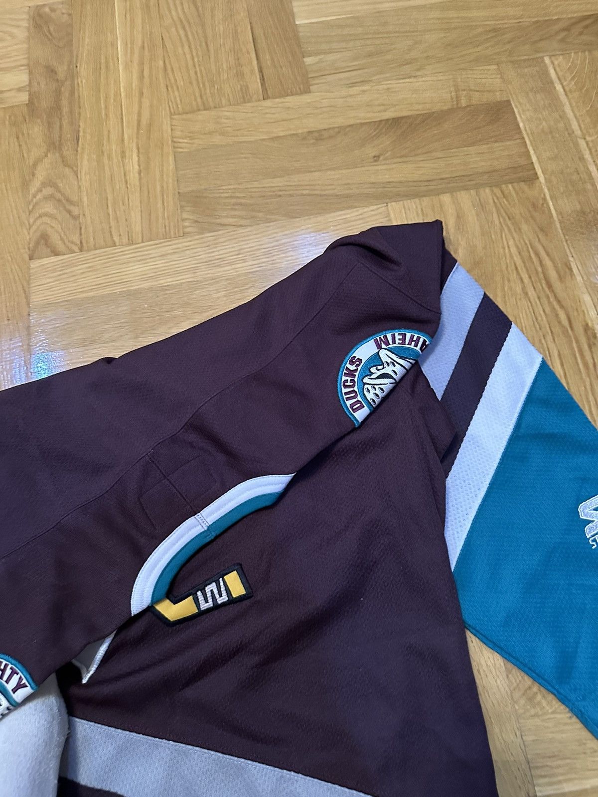 NHL × Starter Vintage Starter Anaheim Mighty Ducks Jersey hockey Size US M / EU 48-50 / 2 - 6 Thumbnail