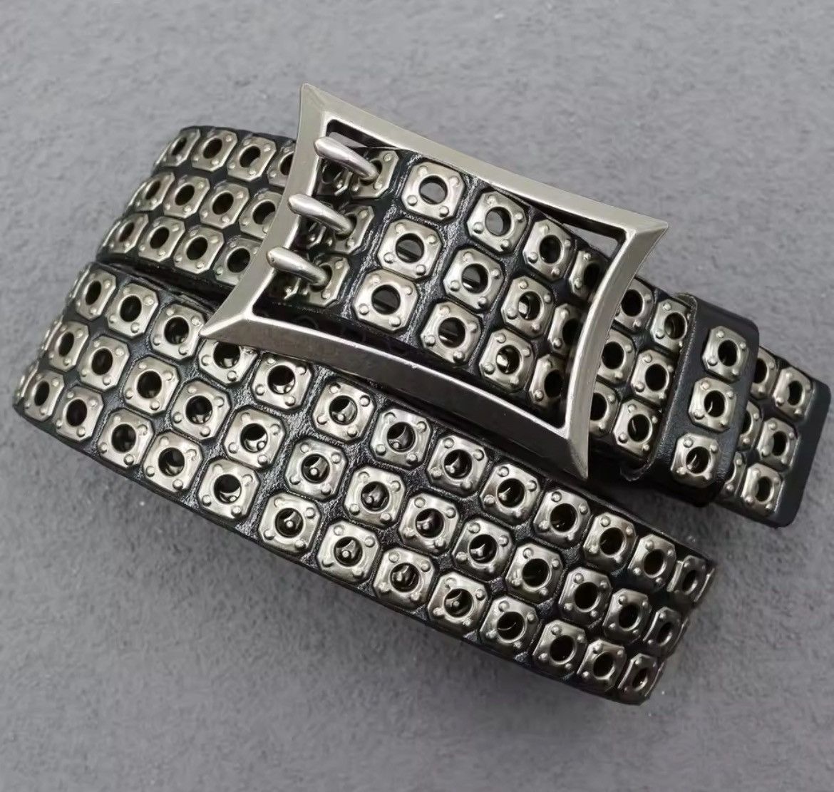 Vintage Men Rivet Three-pin buckle Belt Size ONE SIZE - 4 Thumbnail