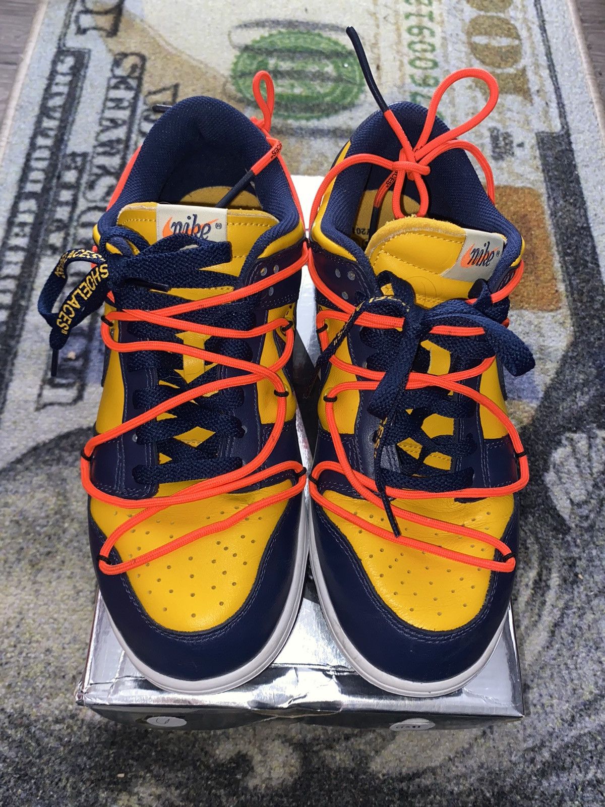 Nike × Off-White × Virgil Abloh Nike Dunk Low Off-White University Gold Size US 8.5 / EU 41-42 - 3 Thumbnail