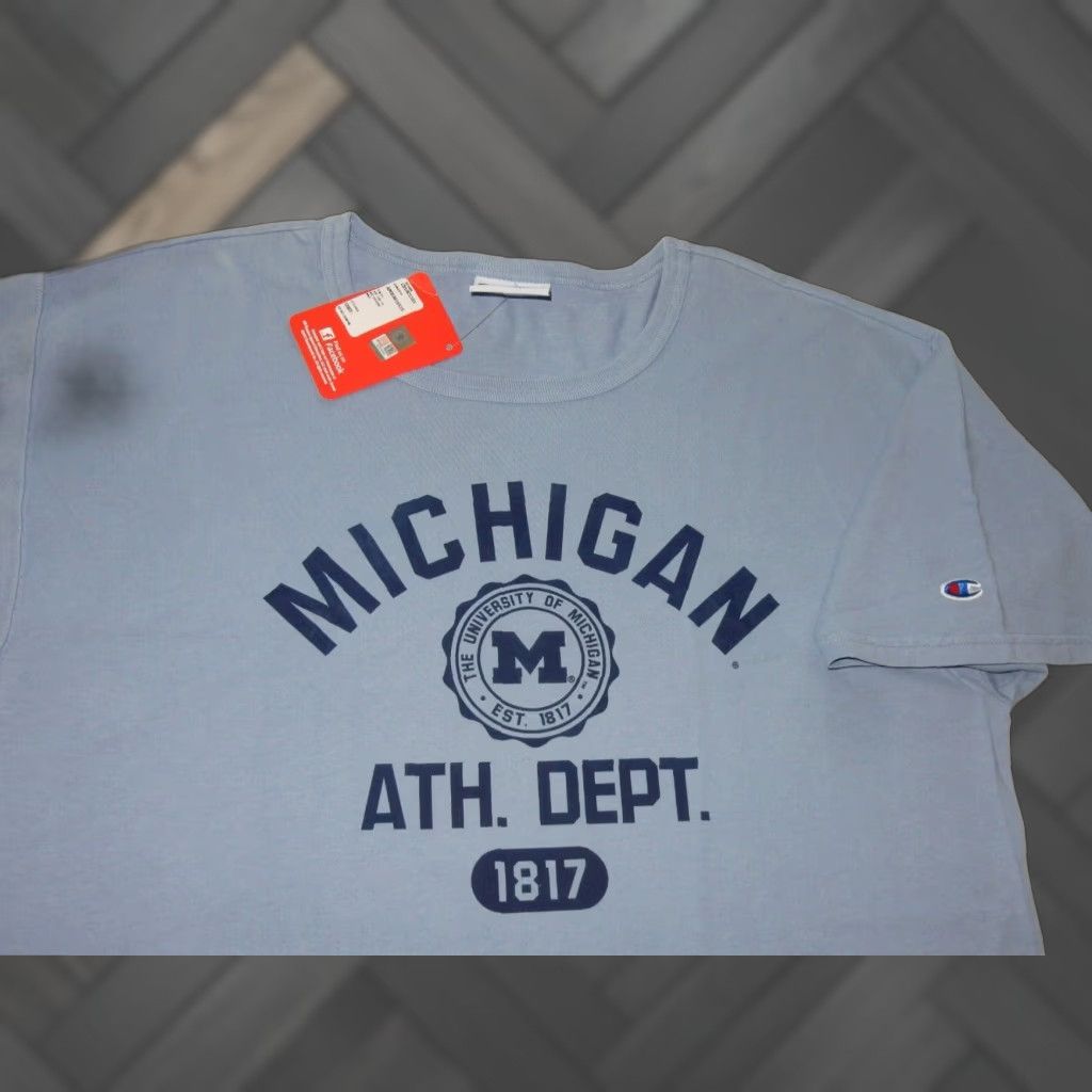 Champion CHAMPION Michigan Wolverines Graphic T Shirt Blue Large Men's Size US L / EU 52-54 / 3 - 1 Thumbnail