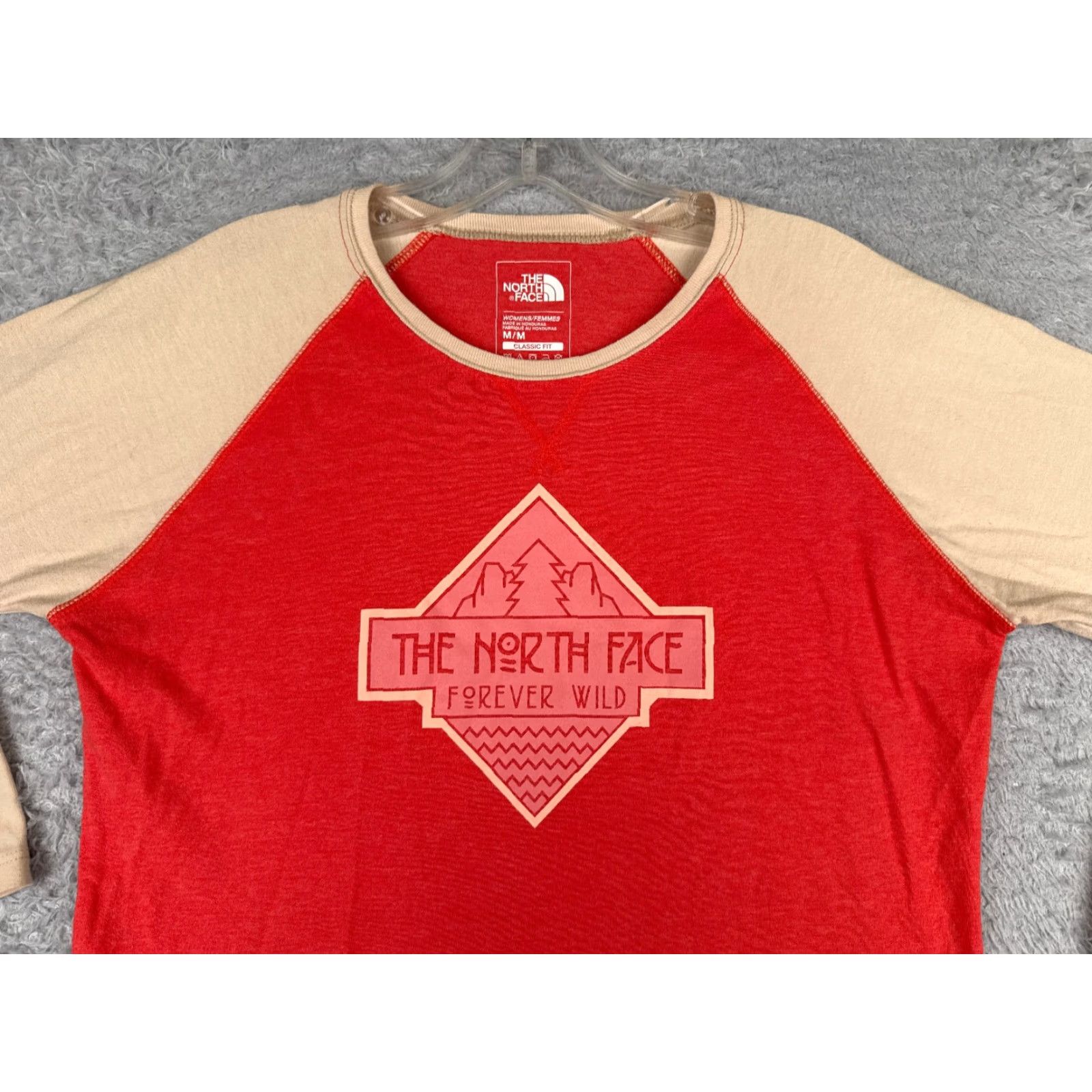 The North Face The North Face Shirt Women M Red Raglan 3/4 Sleeve Cotton Blend Jersey Crew Neck Pullover Basic Outdoor All Seasons Casual Travel Womens Size M / US 6-8 / IT 42-44 - 4 Thumbnail