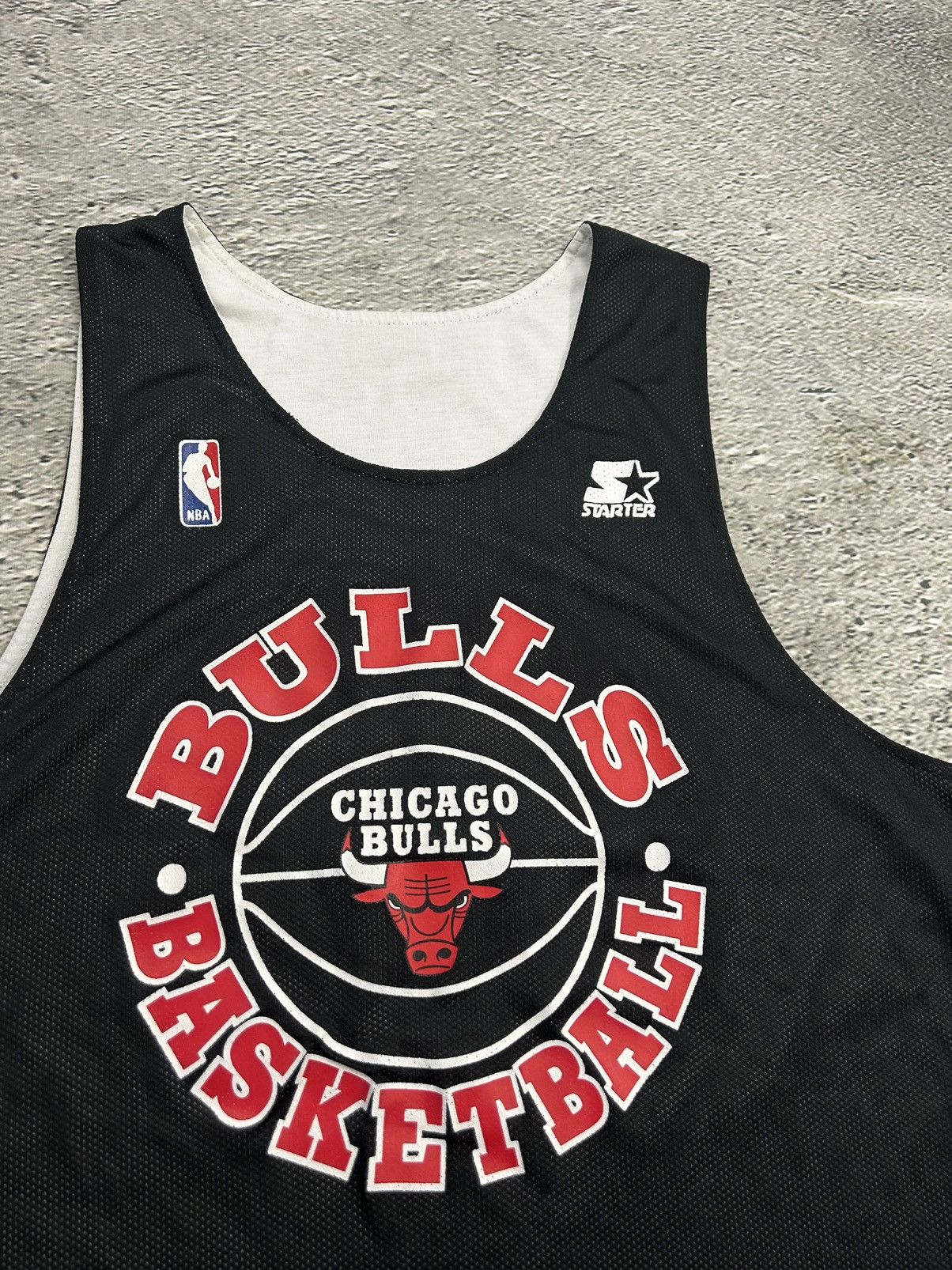 NBA Chicago Bulls Vintage Reversible Practice Jersey Black White Size US XL / EU 56 / 4 - 4 Thumbnail