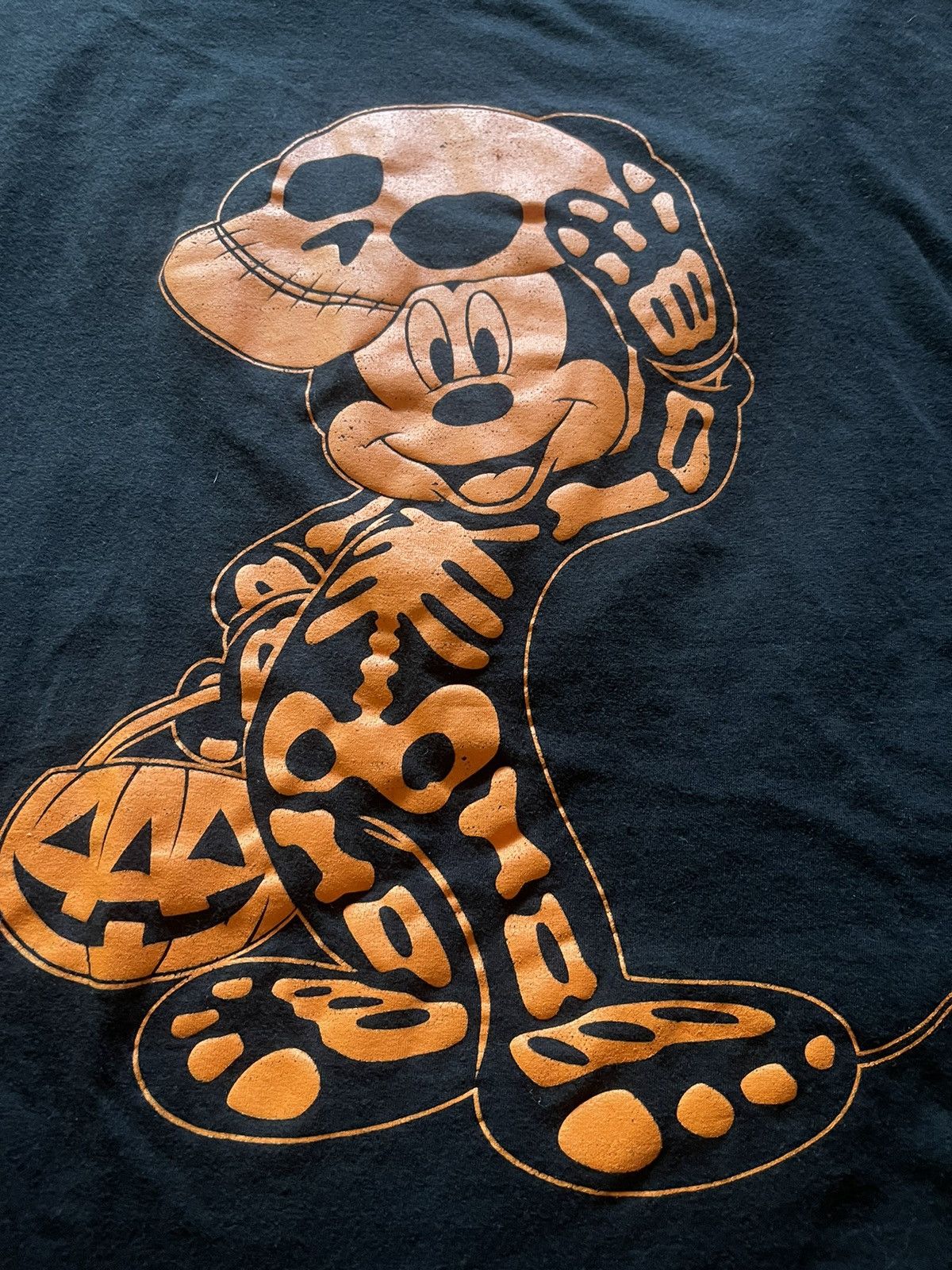 Disney Disney Mickey Mouse Halloween “Trick or Treat” Tee XL Size US XL / EU 56 / 4 - 2 Thumbnail