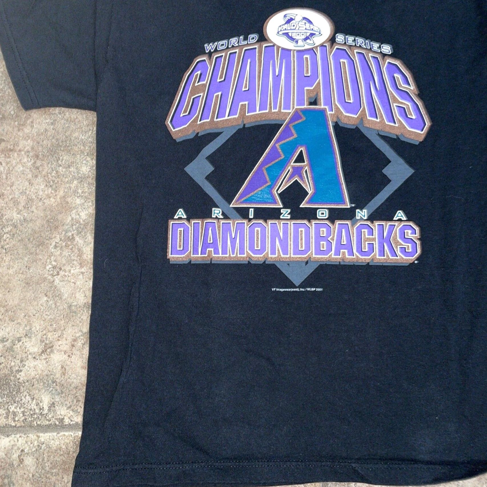 Delta VINTAGE Delta Diamondbacks World Series Champions T-Shirt Adult Large Black Mens Size US L / EU 52-54 / 3 - 3 Thumbnail