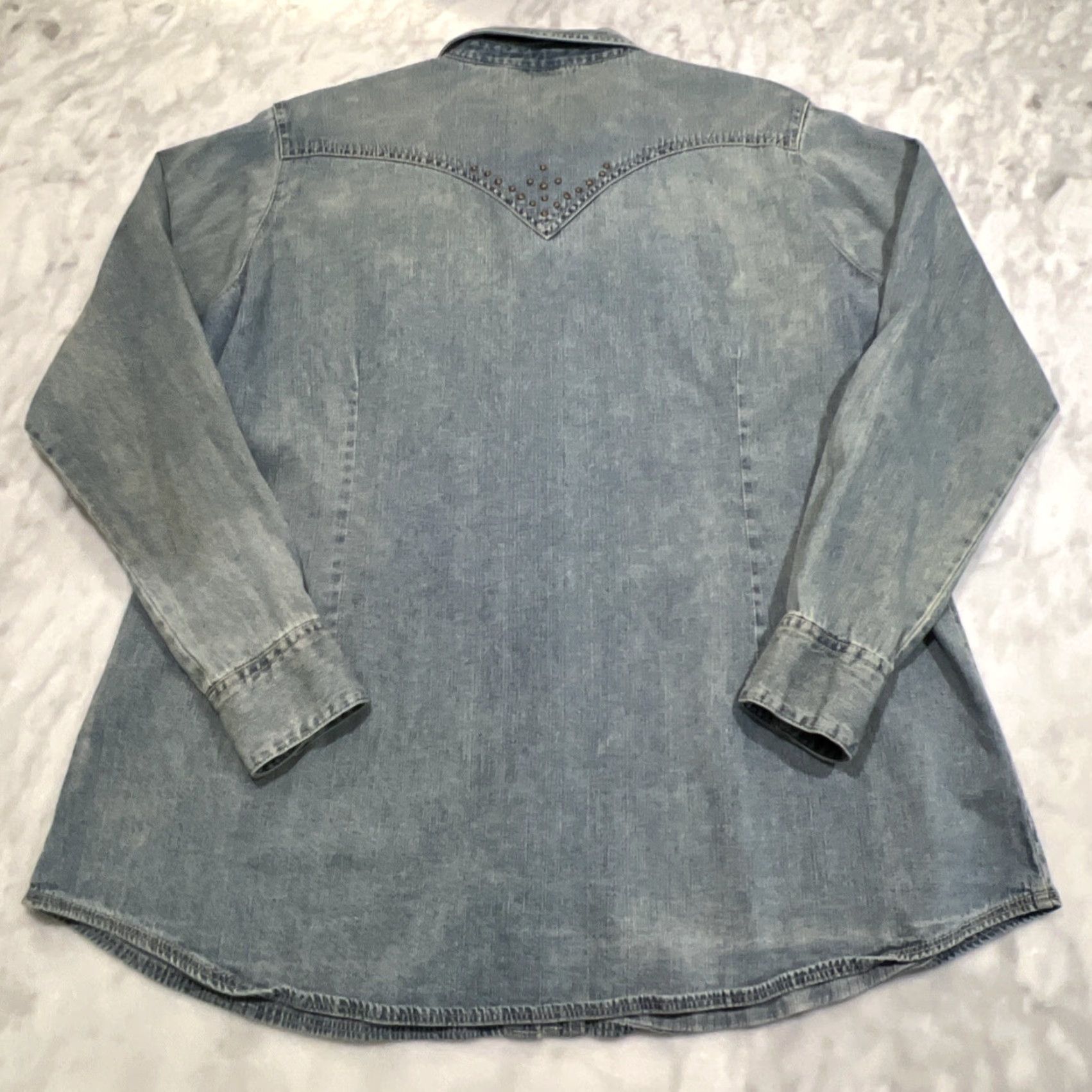 Wrangler VINTAGE Wrangler Pearl Snap Western Denim Shirt Women’s XL Fitted Faded Cotton Blue Embellished 1990s Western Womens Size XL / US 12-14 / IT 48-50 - 5 Thumbnail