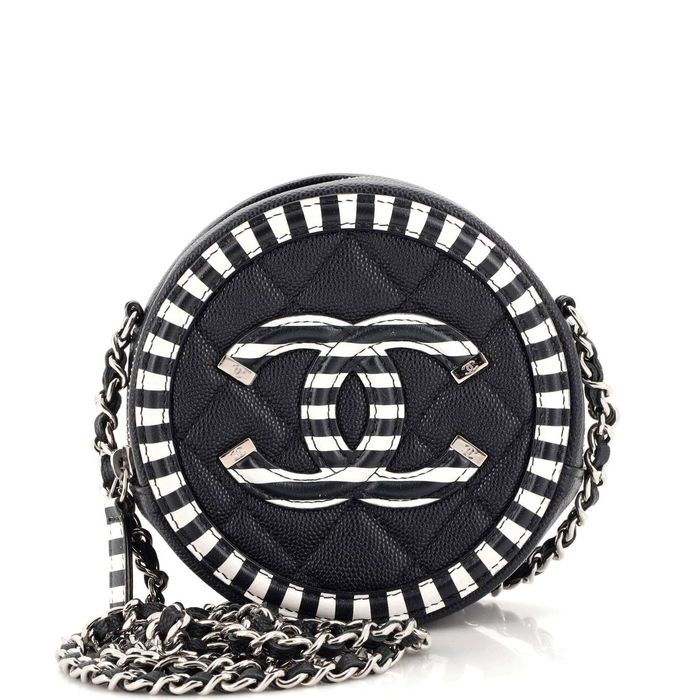 Chanel Round Clutch With Chain - 11 For Sale on 1stDibs