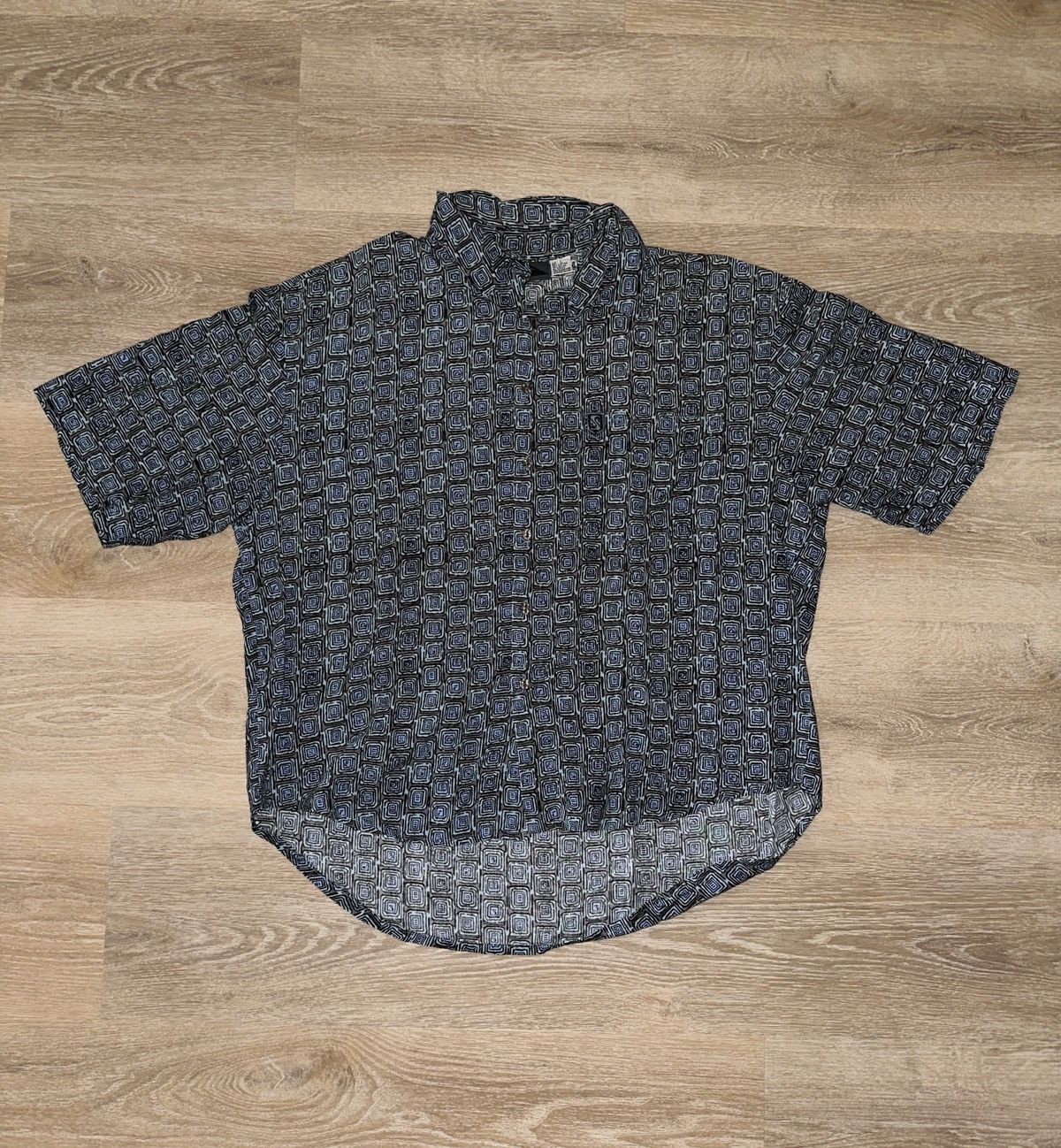 Quiksilver Vintage Quiksilver Button Up Shirt Size US L / EU 52-54 / 3 - 1 Thumbnail