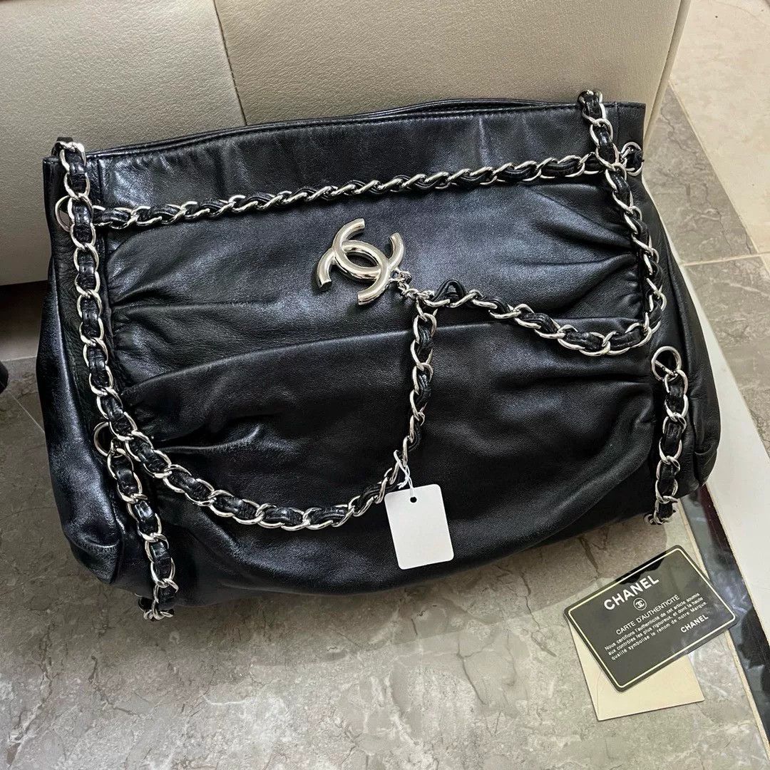Chanel Pre-loved Bag Very good condition Size ONE SIZE - 1 Thumbnail