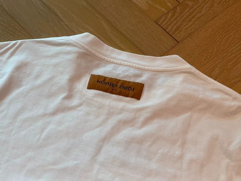 Louis Vuitton Louis Vuitton size 4l Men's T-shirt Size US M / EU 48-50 / 2 - 5 Thumbnail