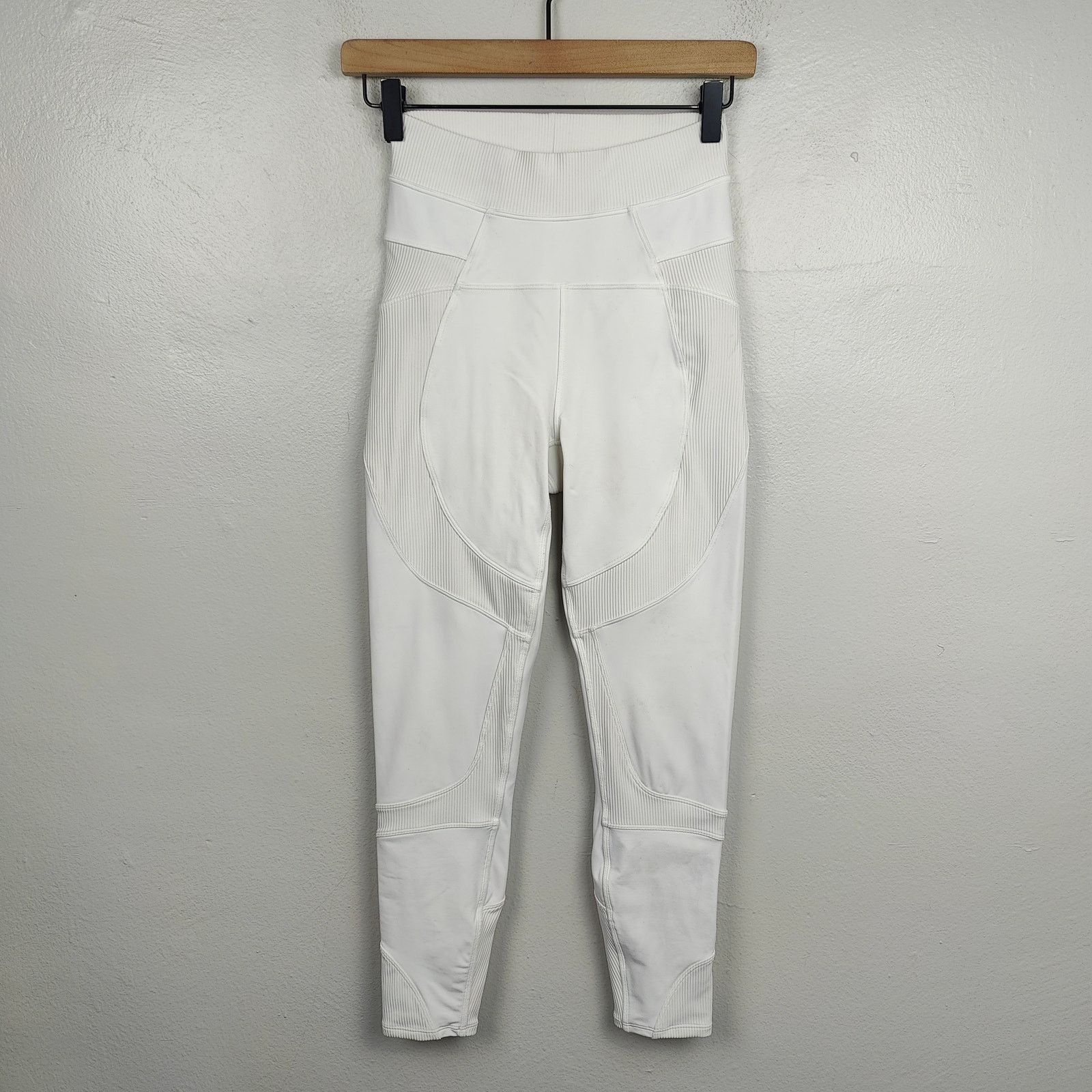 Lululemon Lululemon New Ambition SHR Super High Rise Tight Womens 4 Size 27" / US 4 / IT 40 - 1 Thumbnail