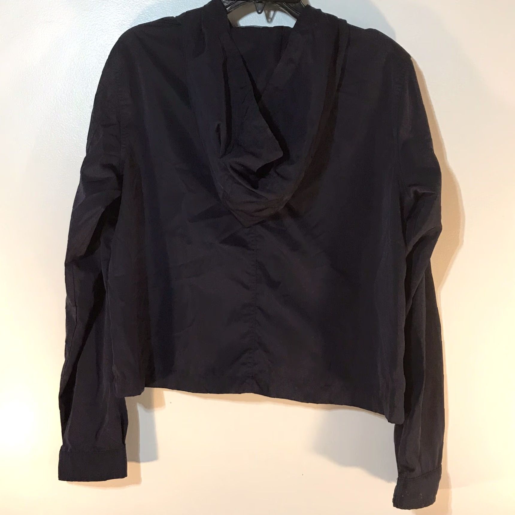 Forever 21 VINTAGE Forever 21 Navy Cropped Lightweight Full Zip Jacket Women’s Size L Spring Fall Winter Modern Style Size L / US 10 / IT 46 - 3 Thumbnail