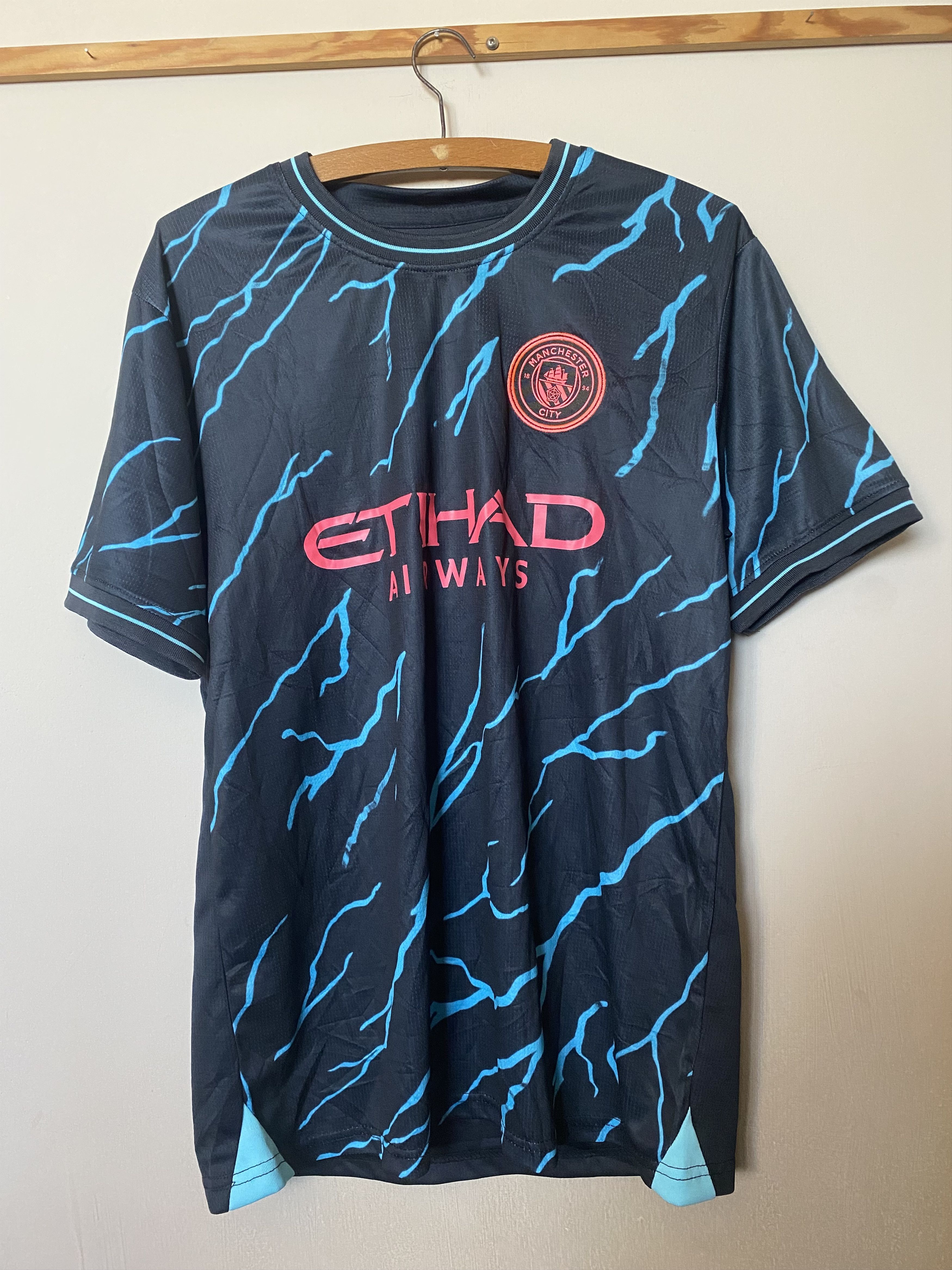 Other MANCHESTER CITY F.C. #9 HAALAND - 2023 - 2024 - M - UNIQUE Size US M / EU 48-50 / 2 - 2 Thumbnail