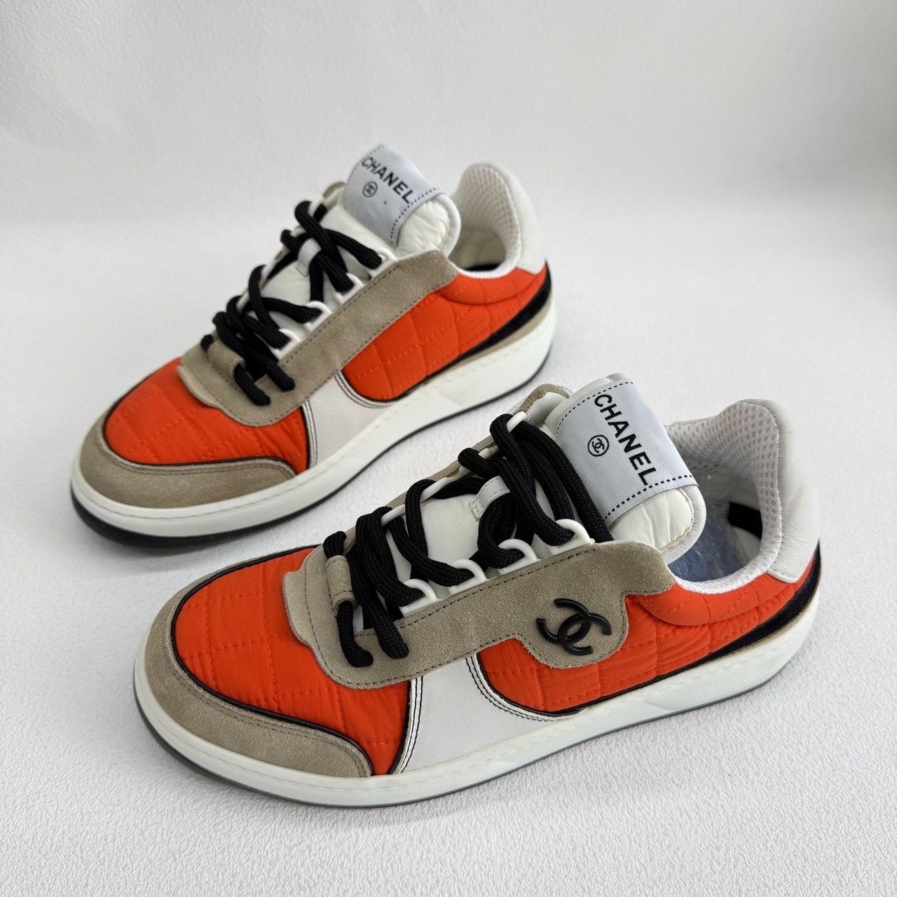 Chanel Chanel Patchwork White Lowtop Sneakers us_6 Women Size US 6 / IT 36 - 1 Thumbnail